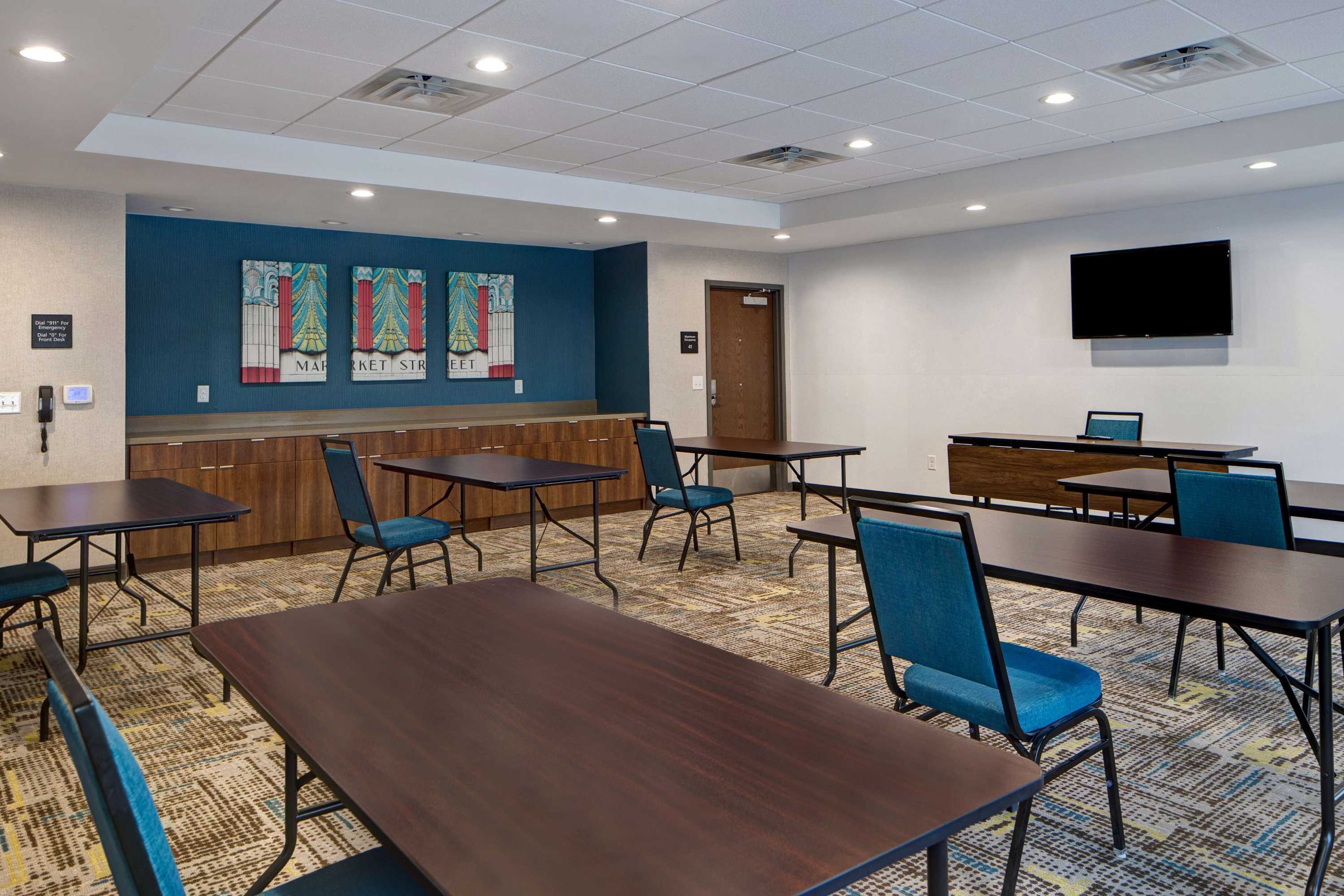 Gift card for Hampton Inn & Suites Deptford Gift card for Hampton Inn & Suites Deptford