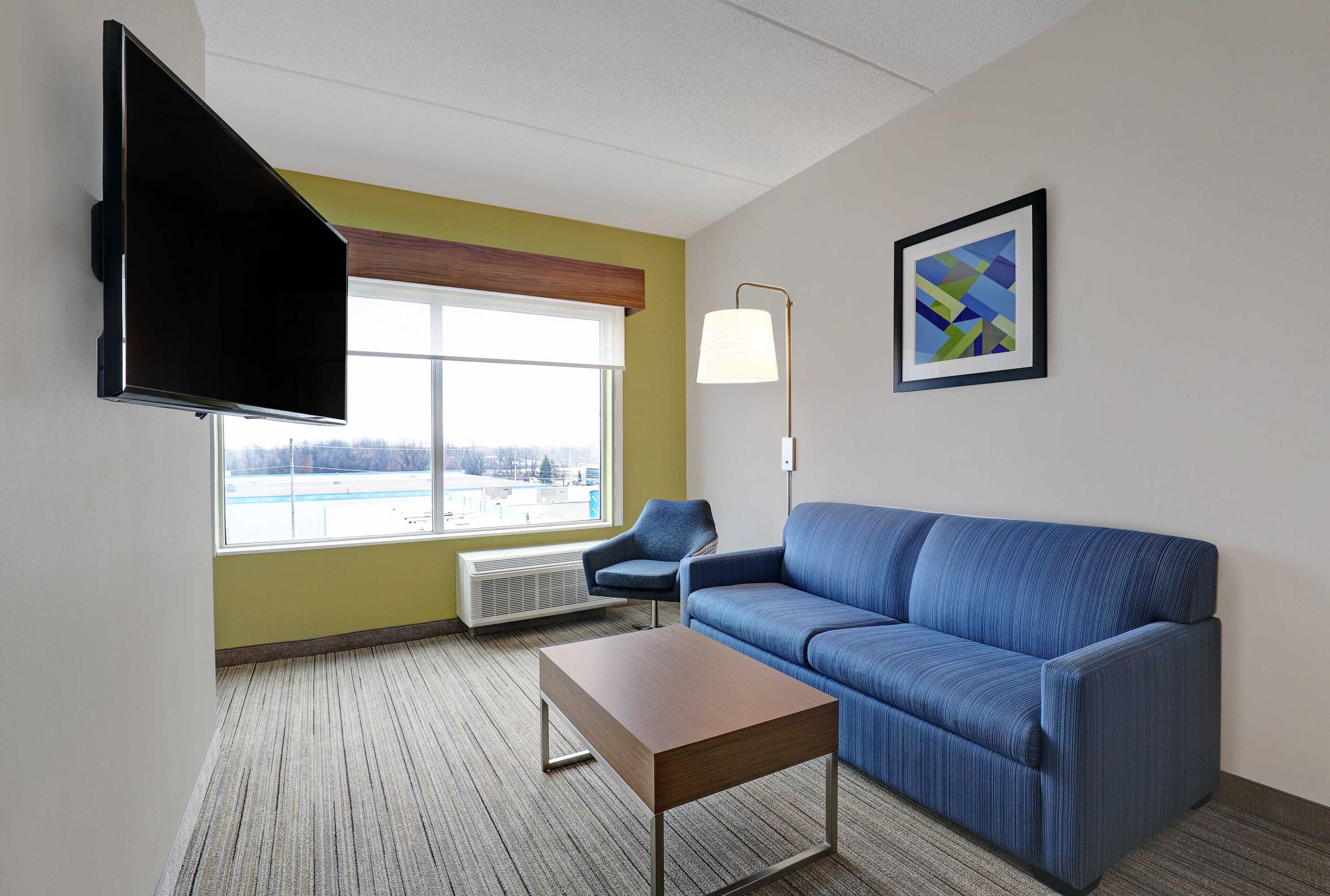 Gift card for Holiday Inn Express & Suites Collingwood by Ihg Gift card for Holiday Inn Express & Suites Collingwood by Ihg