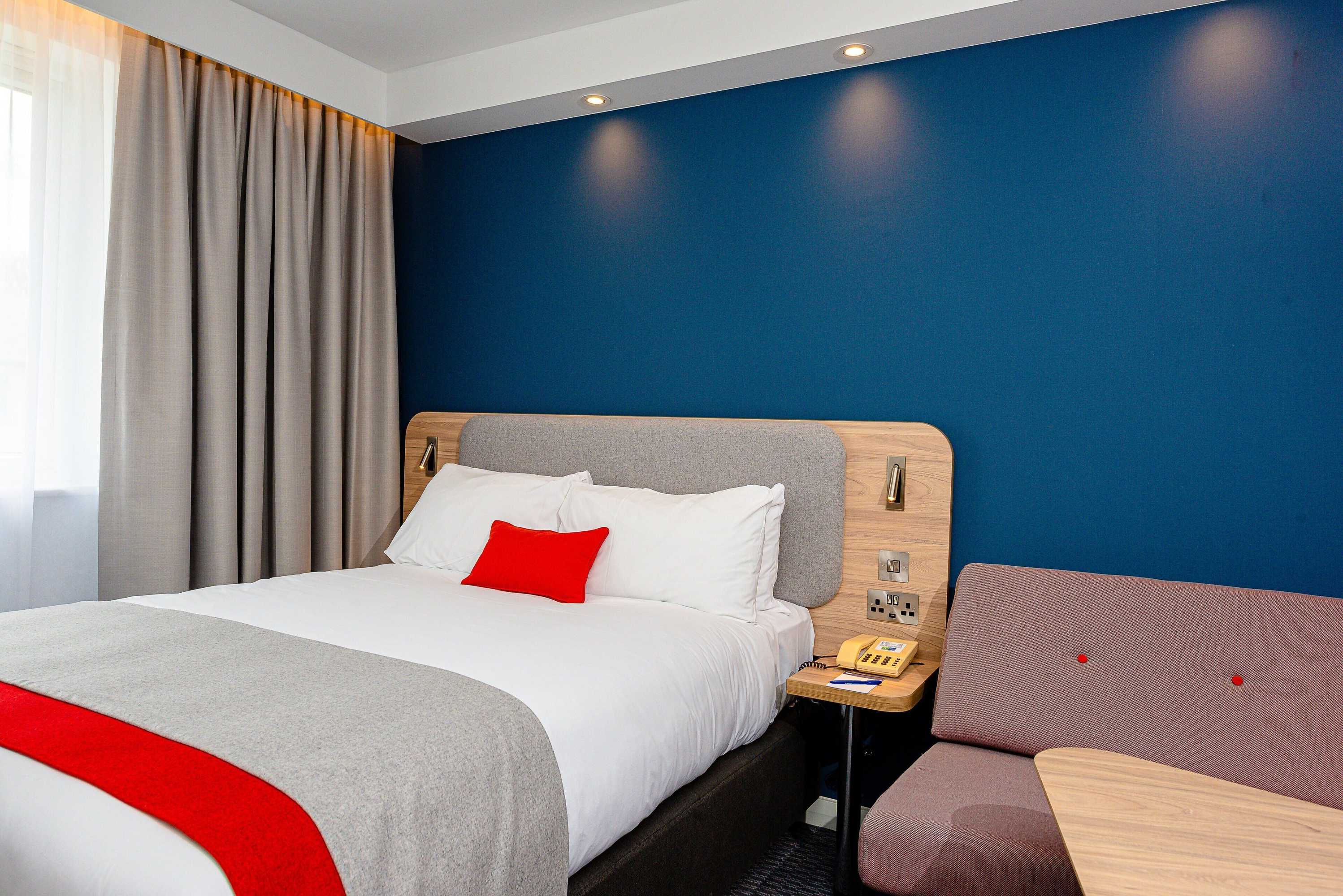 Gift card for Holiday Inn Express Canterbury by Ihg Gift card for Holiday Inn Express Canterbury by Ihg