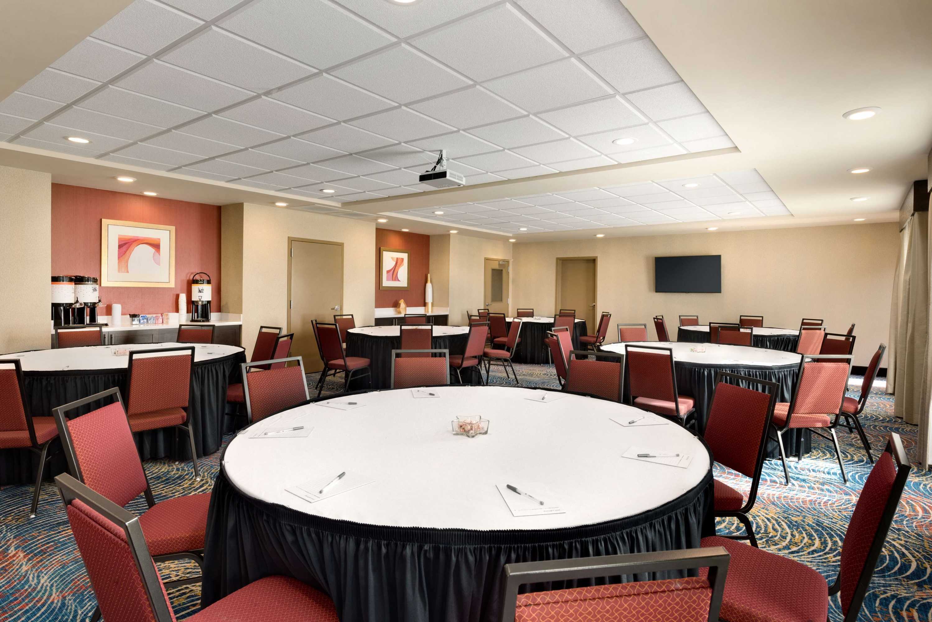 Gift card for Hampton Inn & Suites Monroe