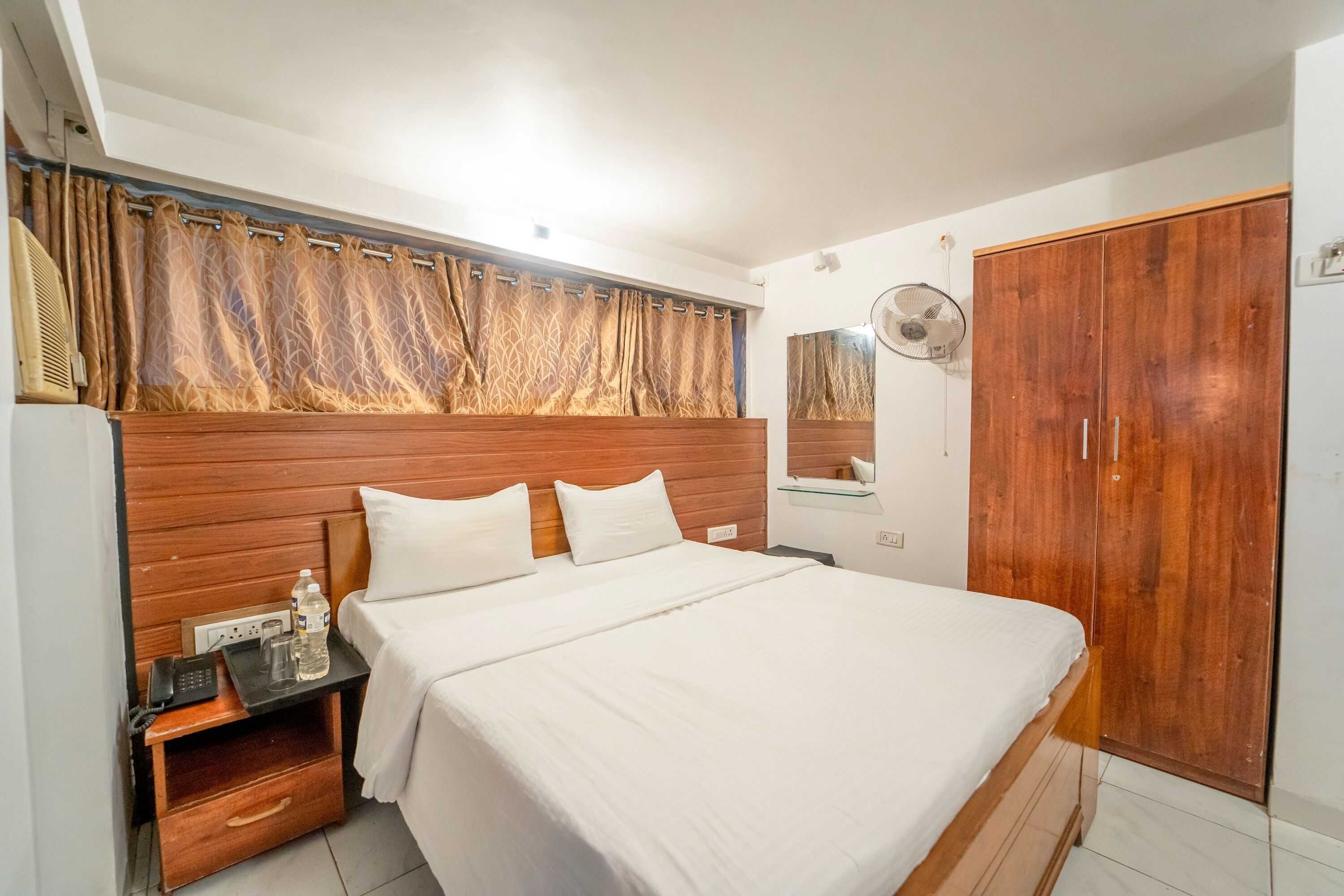 Gift card for Hotel The Signature Crest By Oyo Rooms Gift card for Hotel The Signature Crest By Oyo Rooms