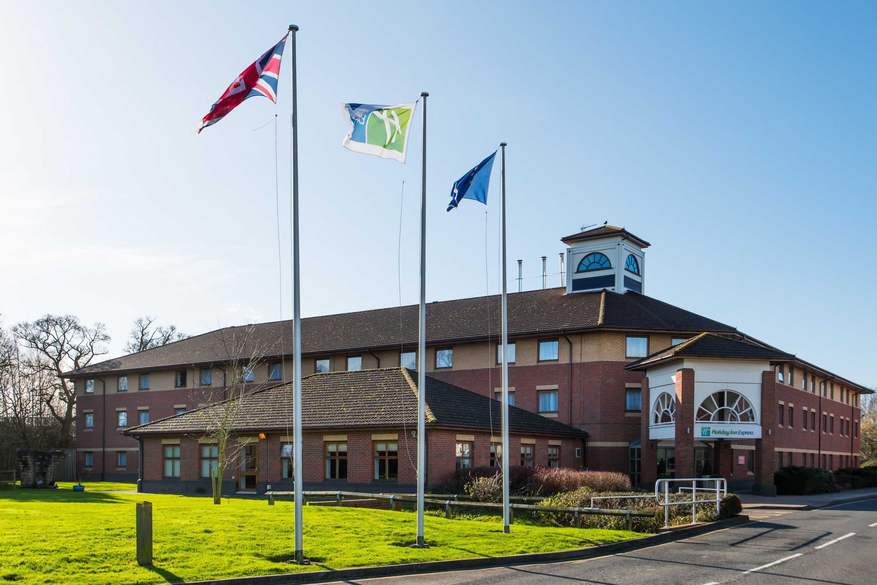 Gift card for Holiday Inn Express Warwick - Stratford-Upon-Avon by Ihg Gift card for Holiday Inn Express Warwick - Stratford-Upon-Avon by Ihg