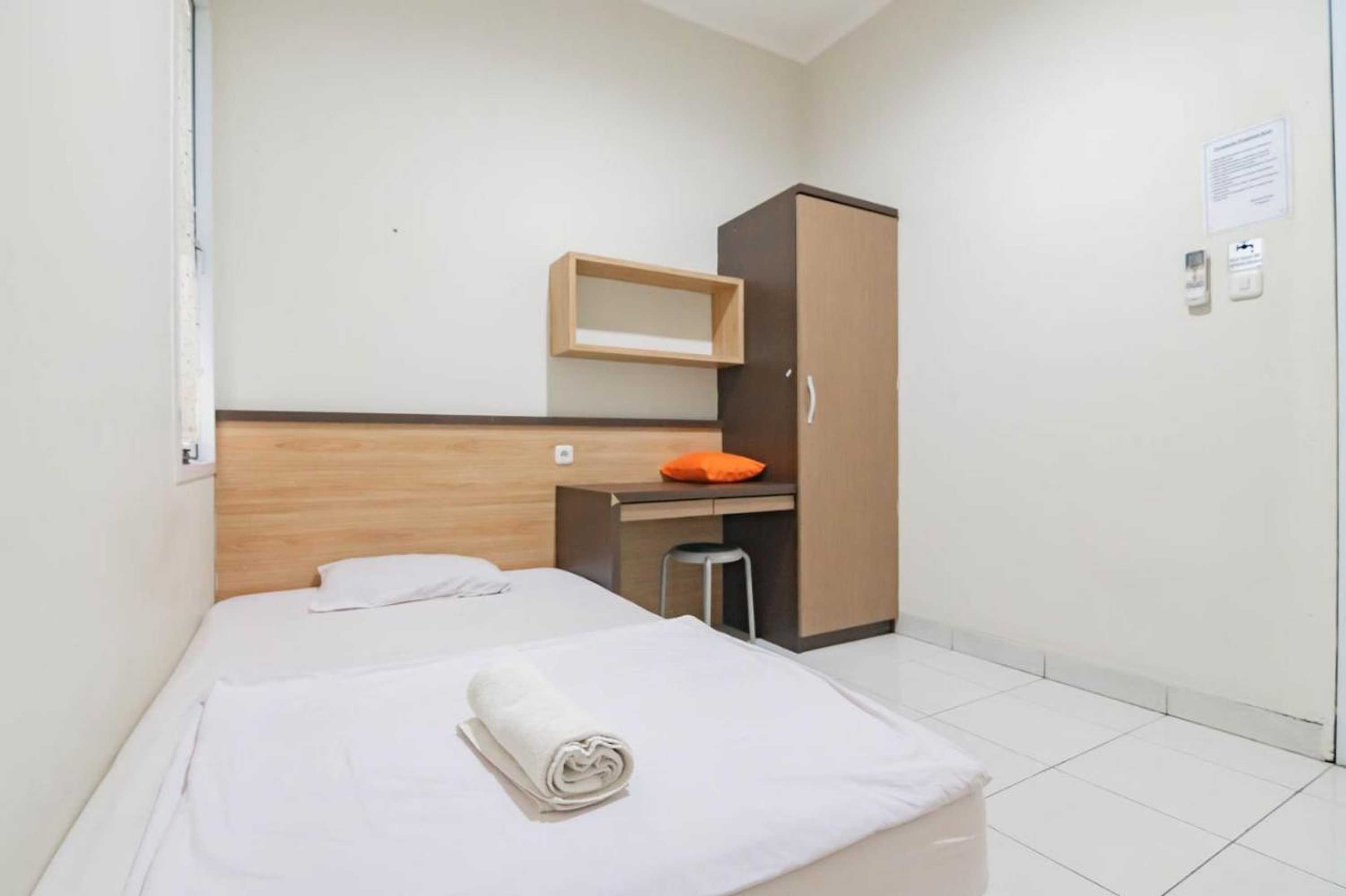Gift card for Koolkost Syariah Near Alun Alun Tasikmalaya (minimum Stay 30 Nights) Gift card for Koolkost Syariah Near Alun Alun Tasikmalaya (minimum Stay 30 Nights)
