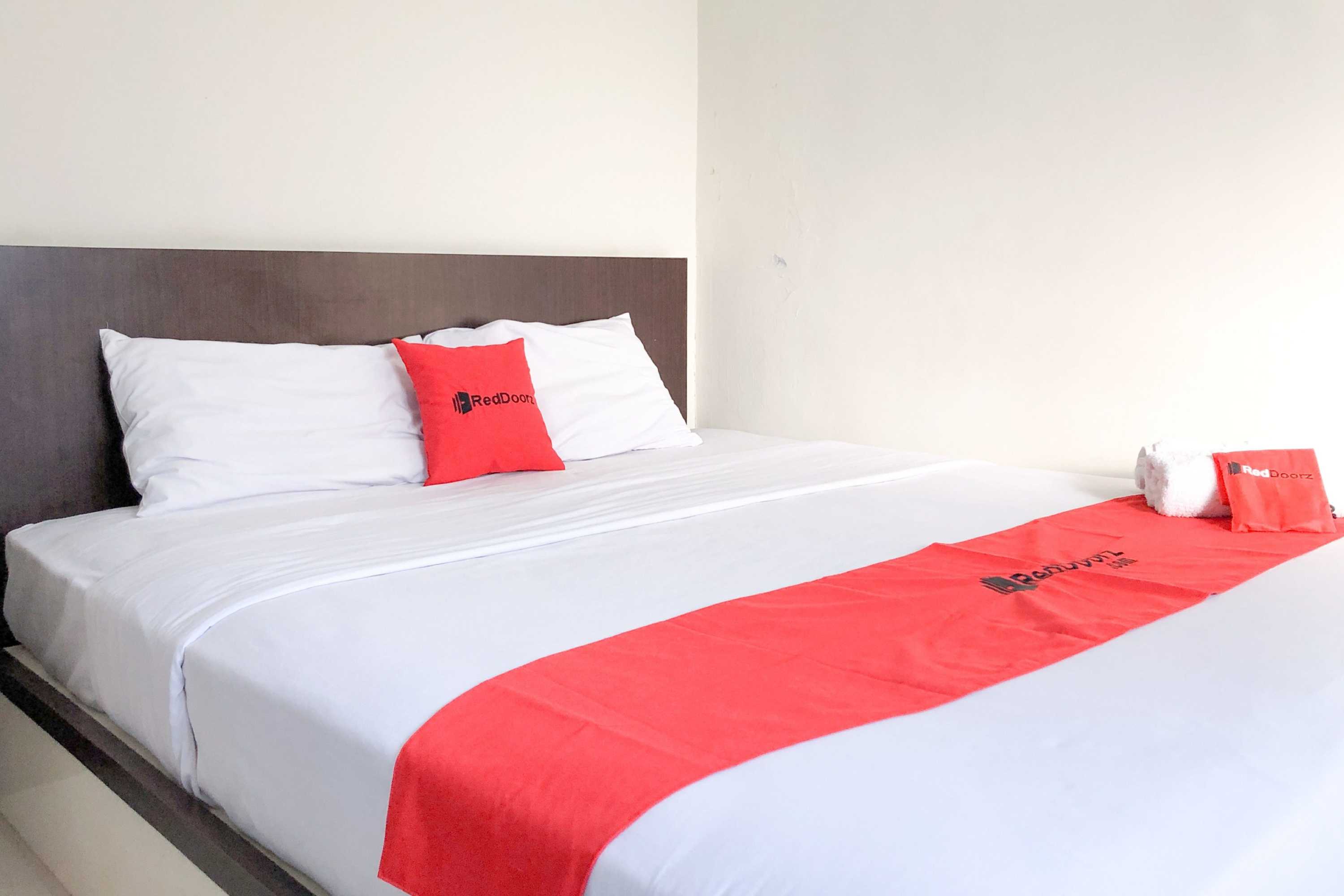 Gift card for Reddoorz Near Pantai Pede Gift card for Reddoorz Near Pantai Pede
