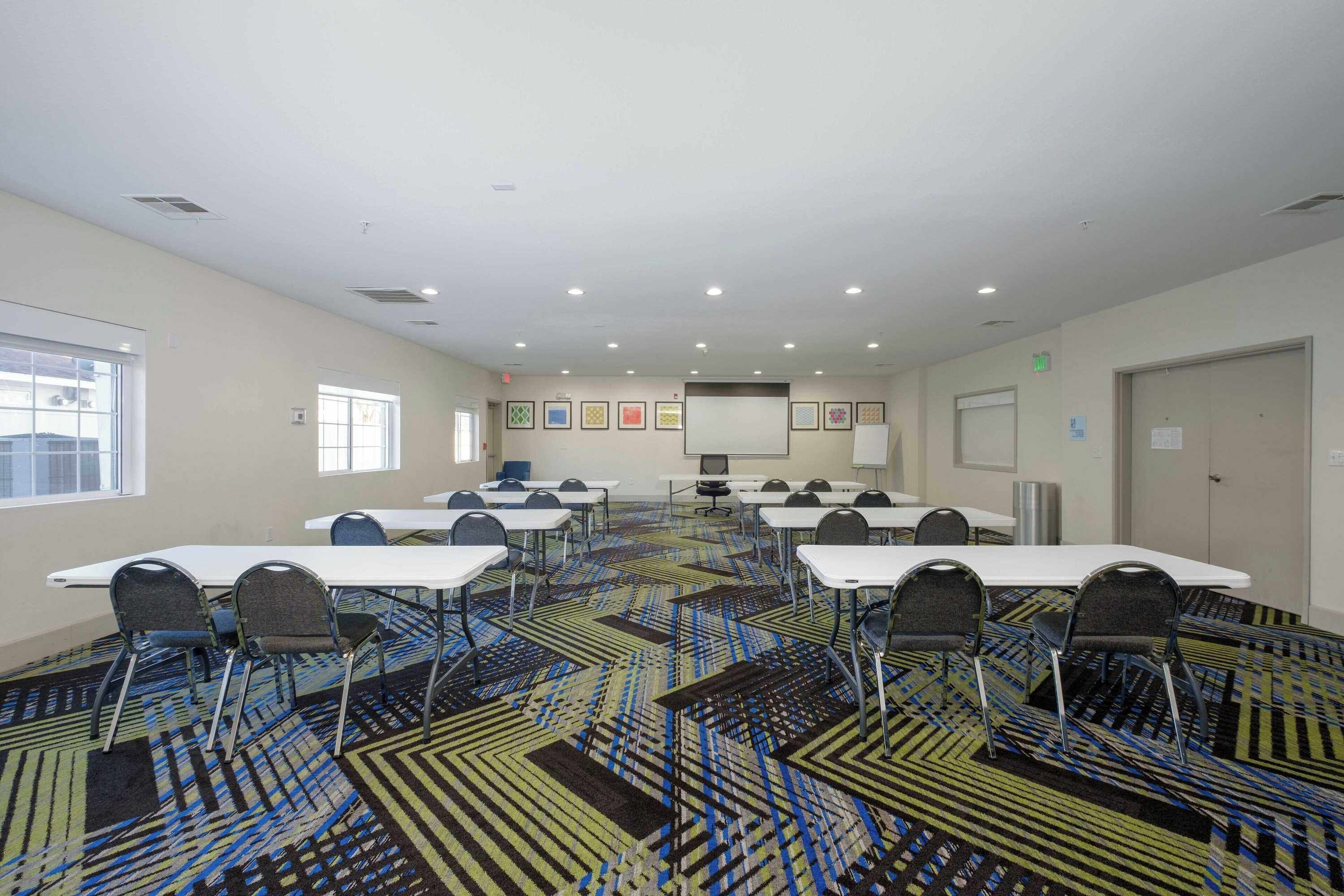 Gift card for Holiday Inn Express Carlsbad by Ihg Gift card for Holiday Inn Express Carlsbad by Ihg