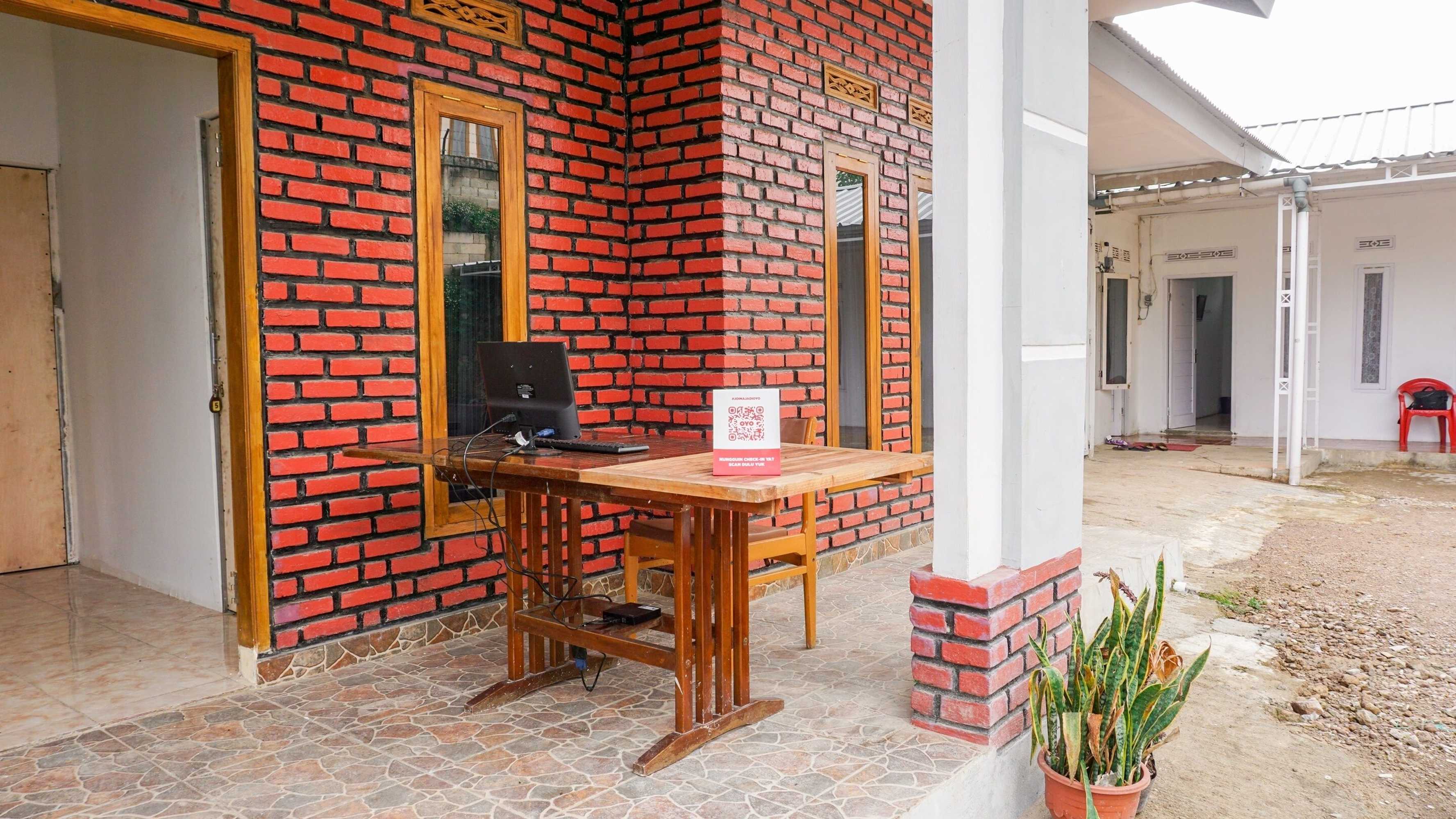 Gift card for Oyo 2369 Cempaka Homestay