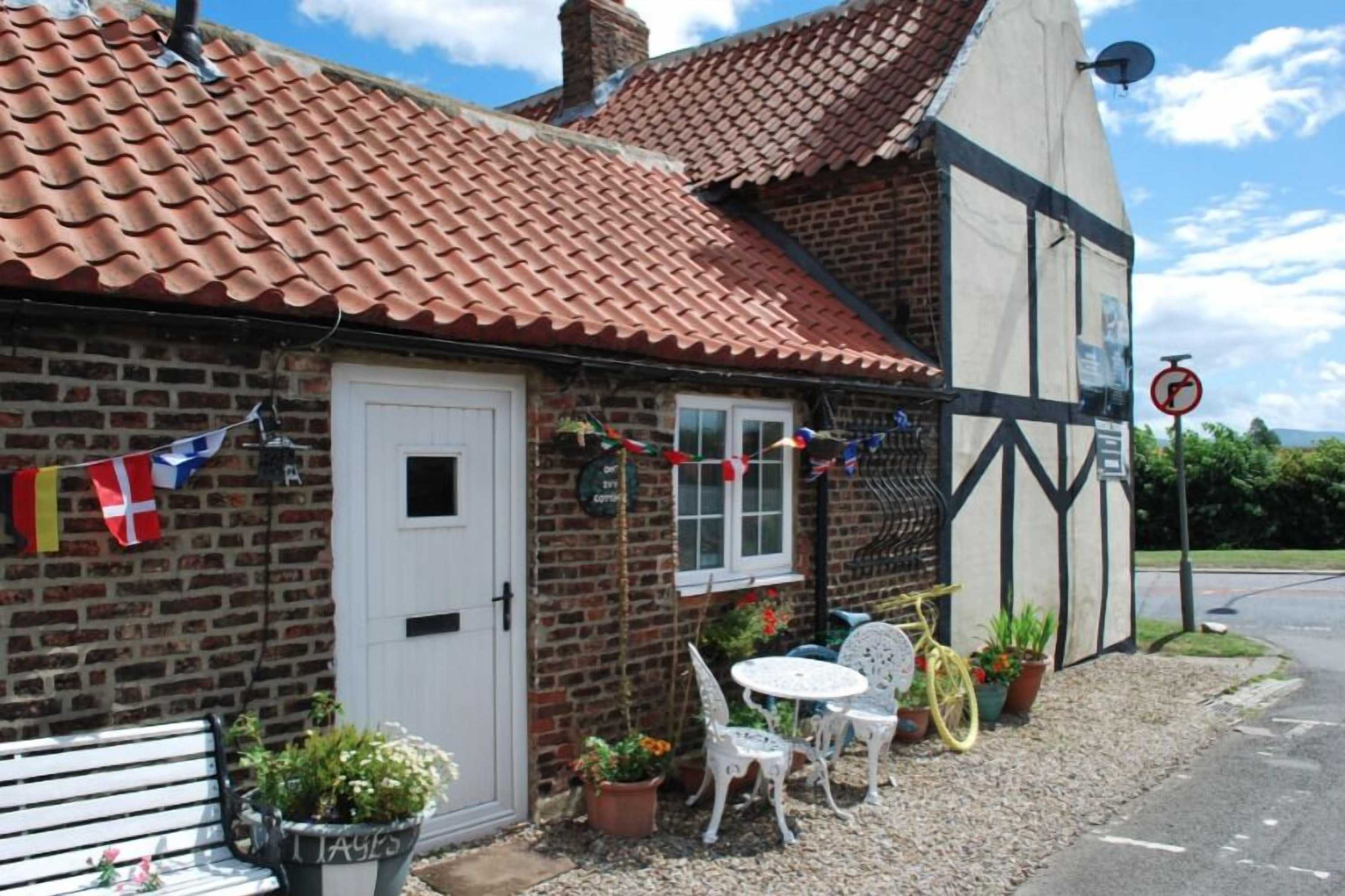 Gift card for Oyo Yarm Cottages Gift card for Oyo Yarm Cottages