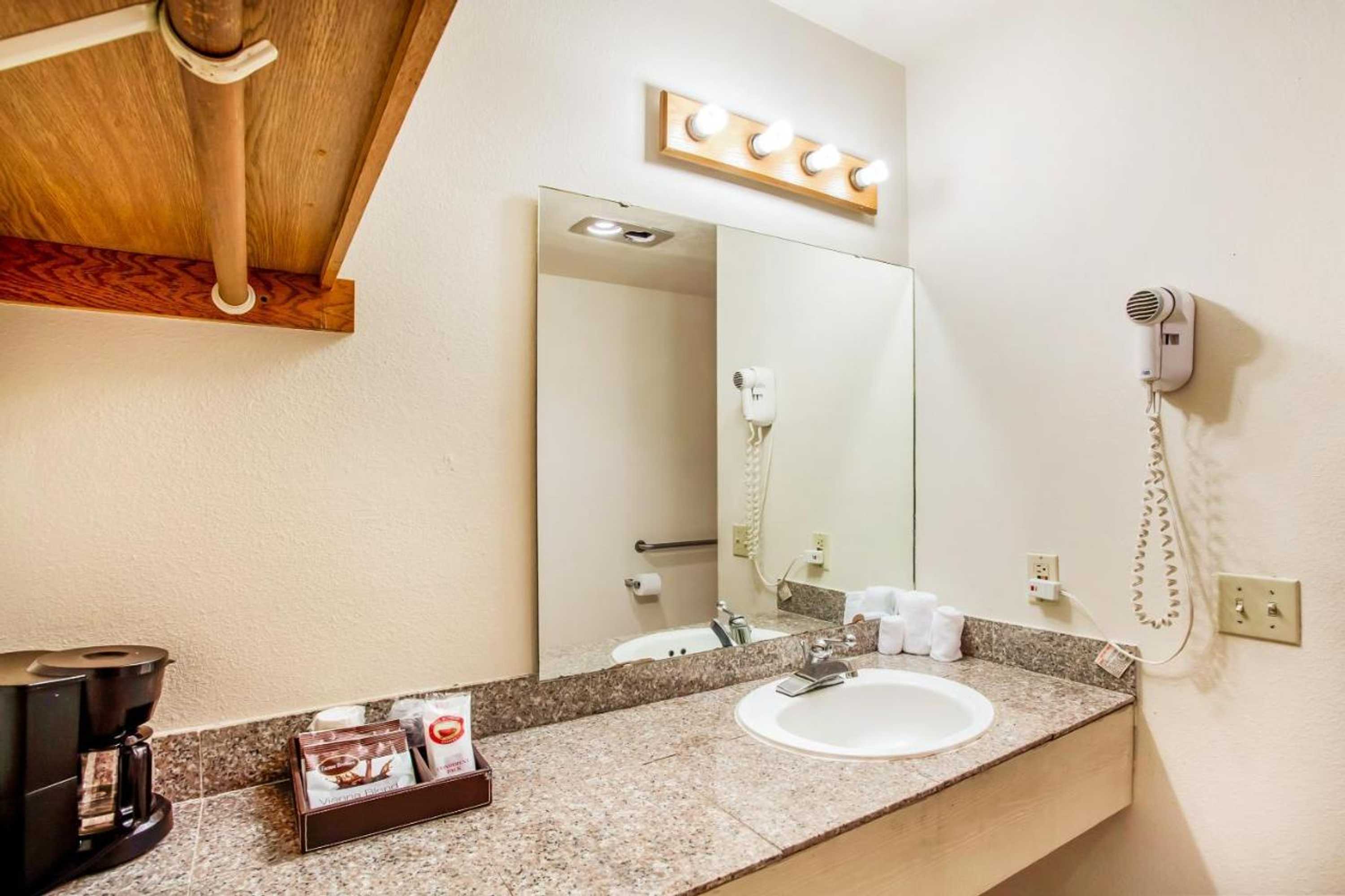 Gift card for Arlington Motor Inn