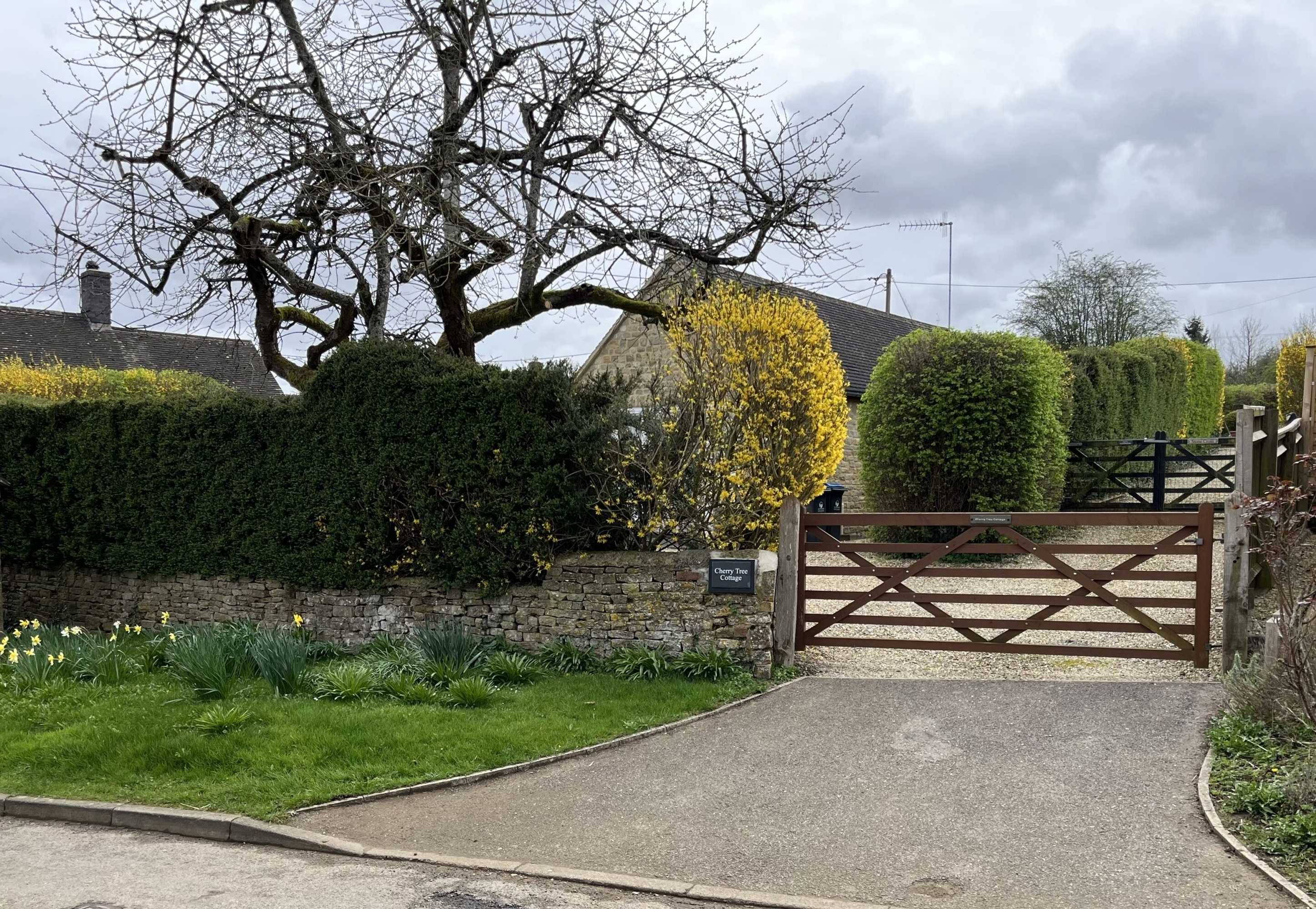 Gift card for Cherry Tree Cottage in Idyllic Cotswold Village