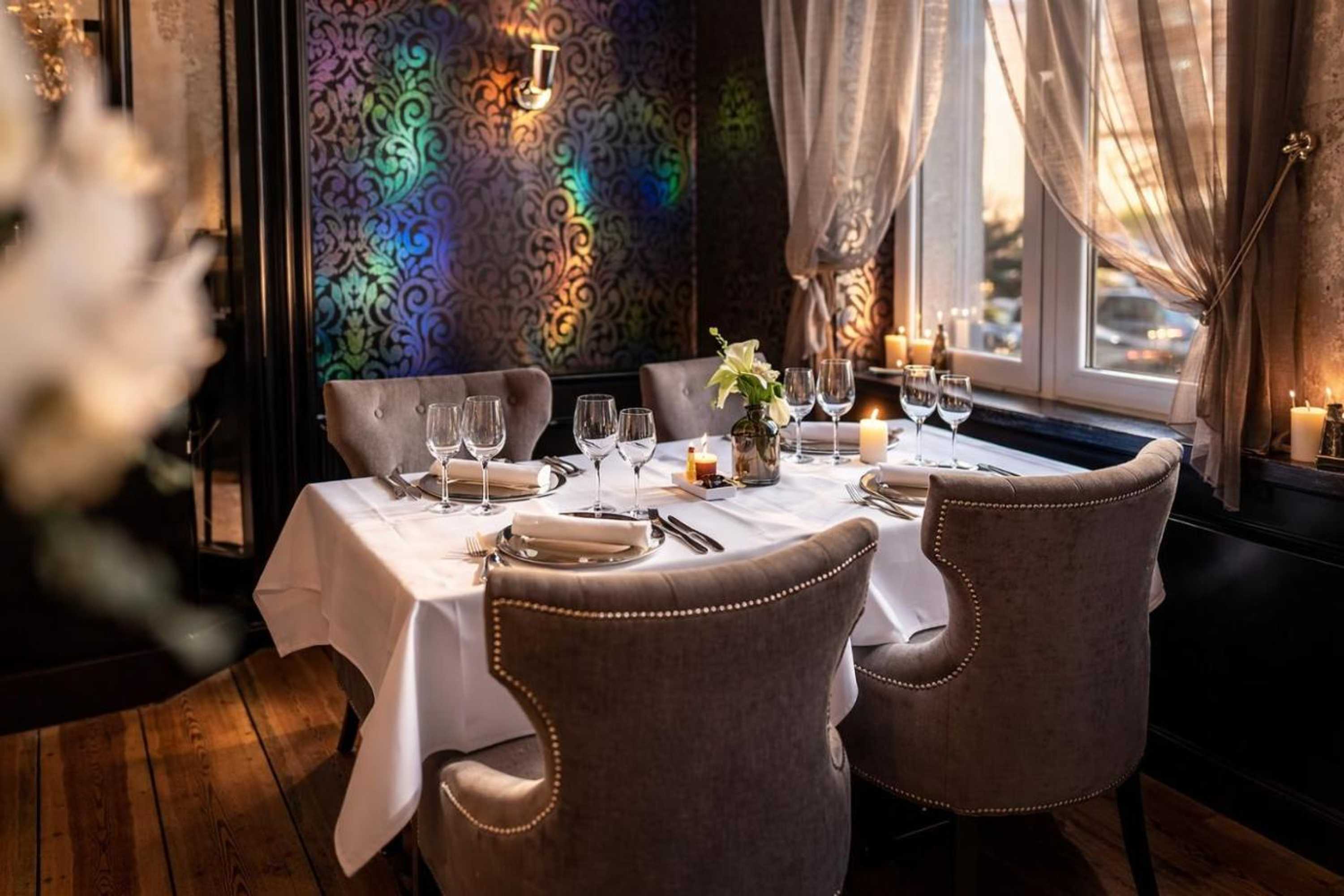 Gift card for La Reine Hôtel & Restaurant , City Centre