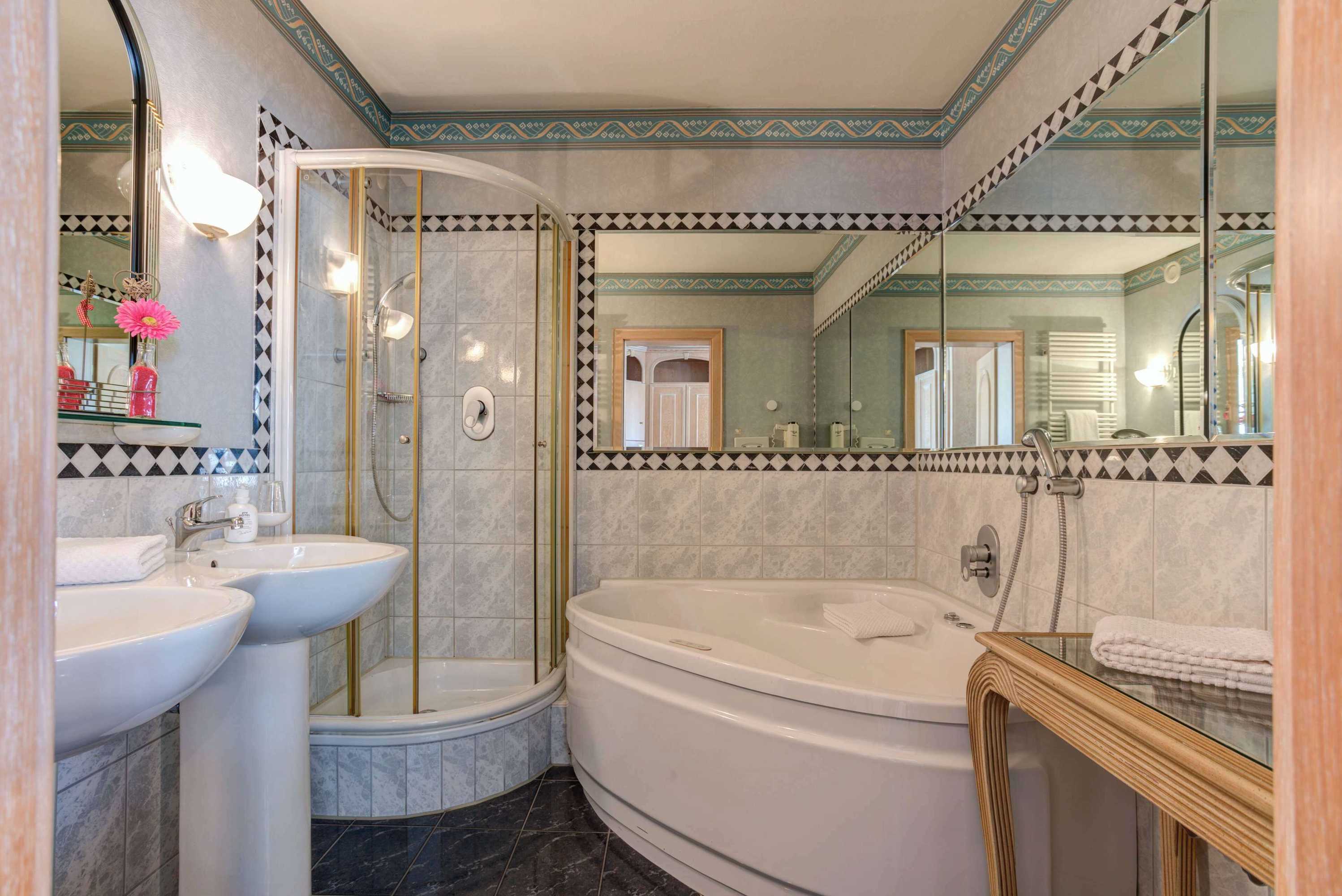 Gift card for Centro Hotel Stern, Trademark Collection by Wyndham