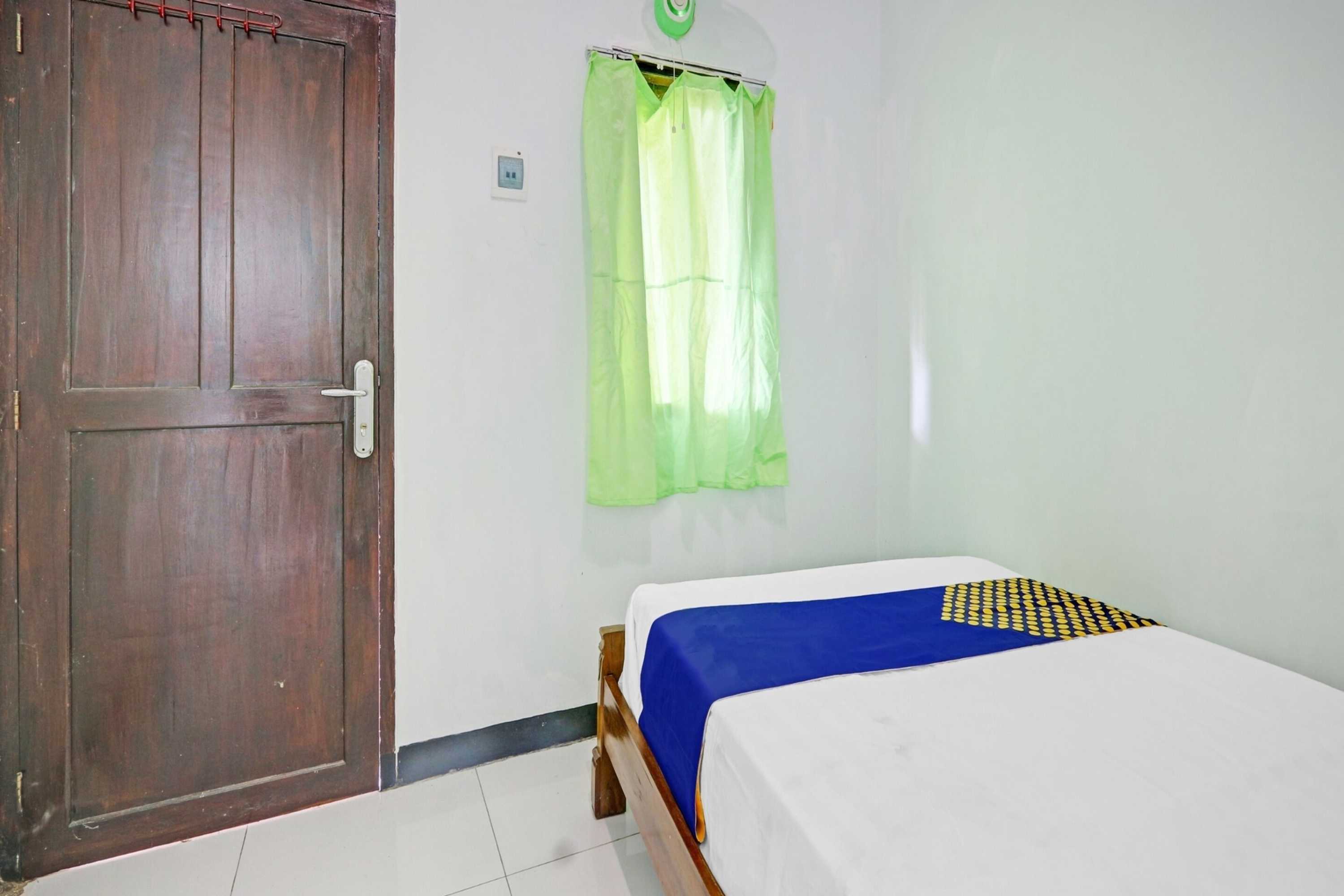 Gift card for Spot ON 90760 Homestay Al Madina Syariah