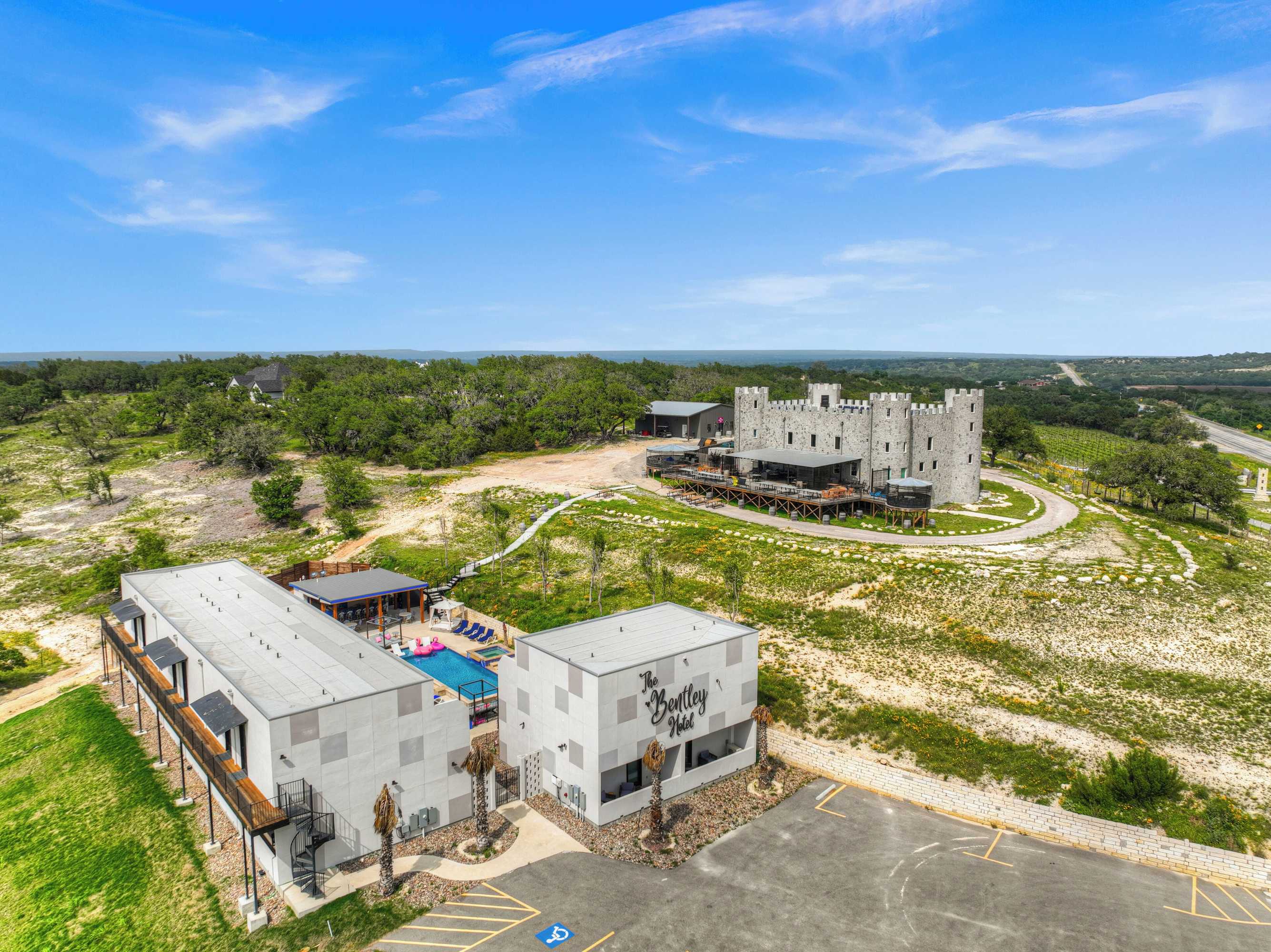 Gift card for The Bentley Hotel - Marilyn Monroe Room - Hill Country View