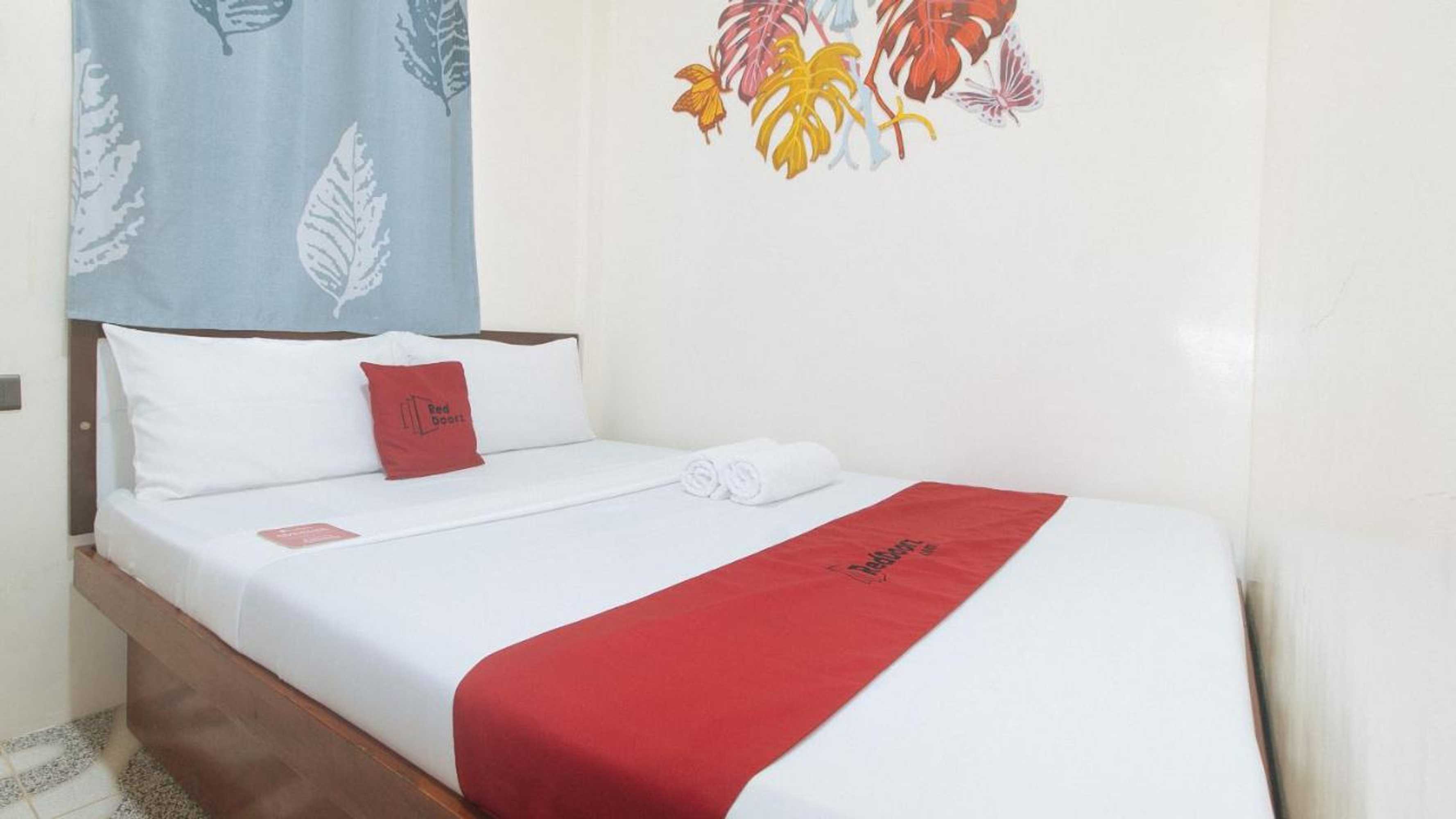 Gift card for Oyo 702 Queens Hometel