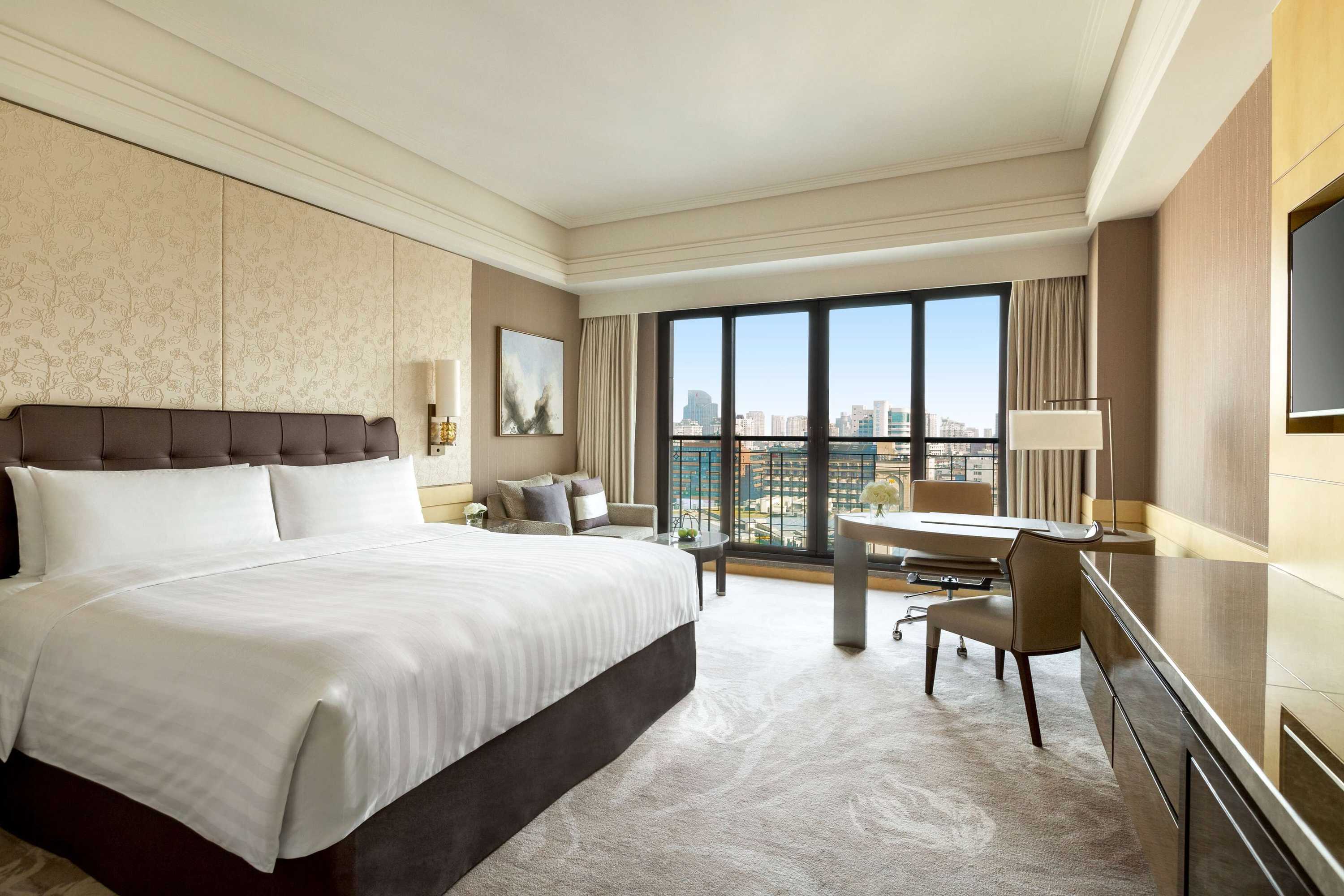 Gift card for Midtown Shangri-La, Hangzhou - Around 5 Minutes Walking Distance to West Lake Gift card for Midtown Shangri-La, Hangzhou - Around 5 Minutes Walking Distance to West Lake