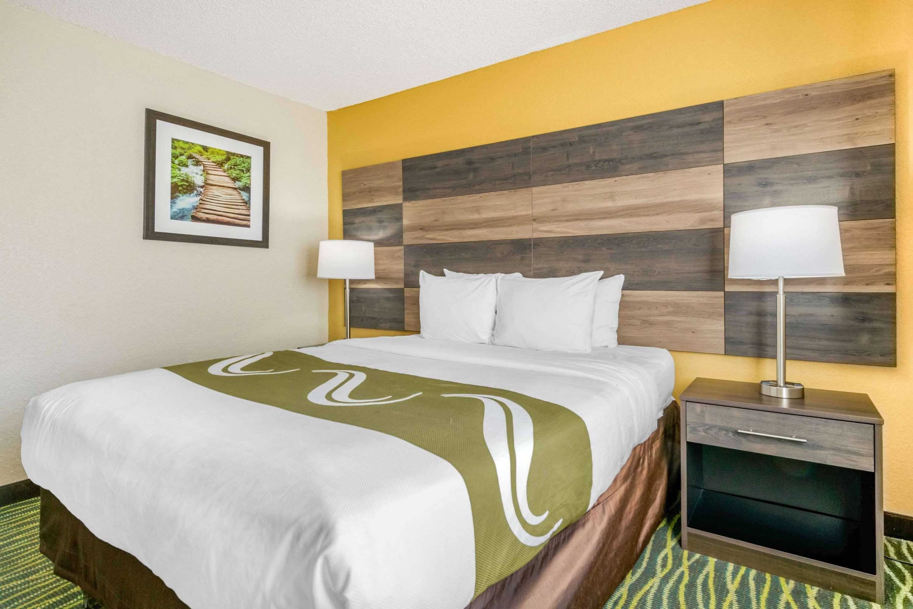 Gift card for Quality Inn & Suites Leesburg Chain of Lakes Gift card for Quality Inn & Suites Leesburg Chain of Lakes