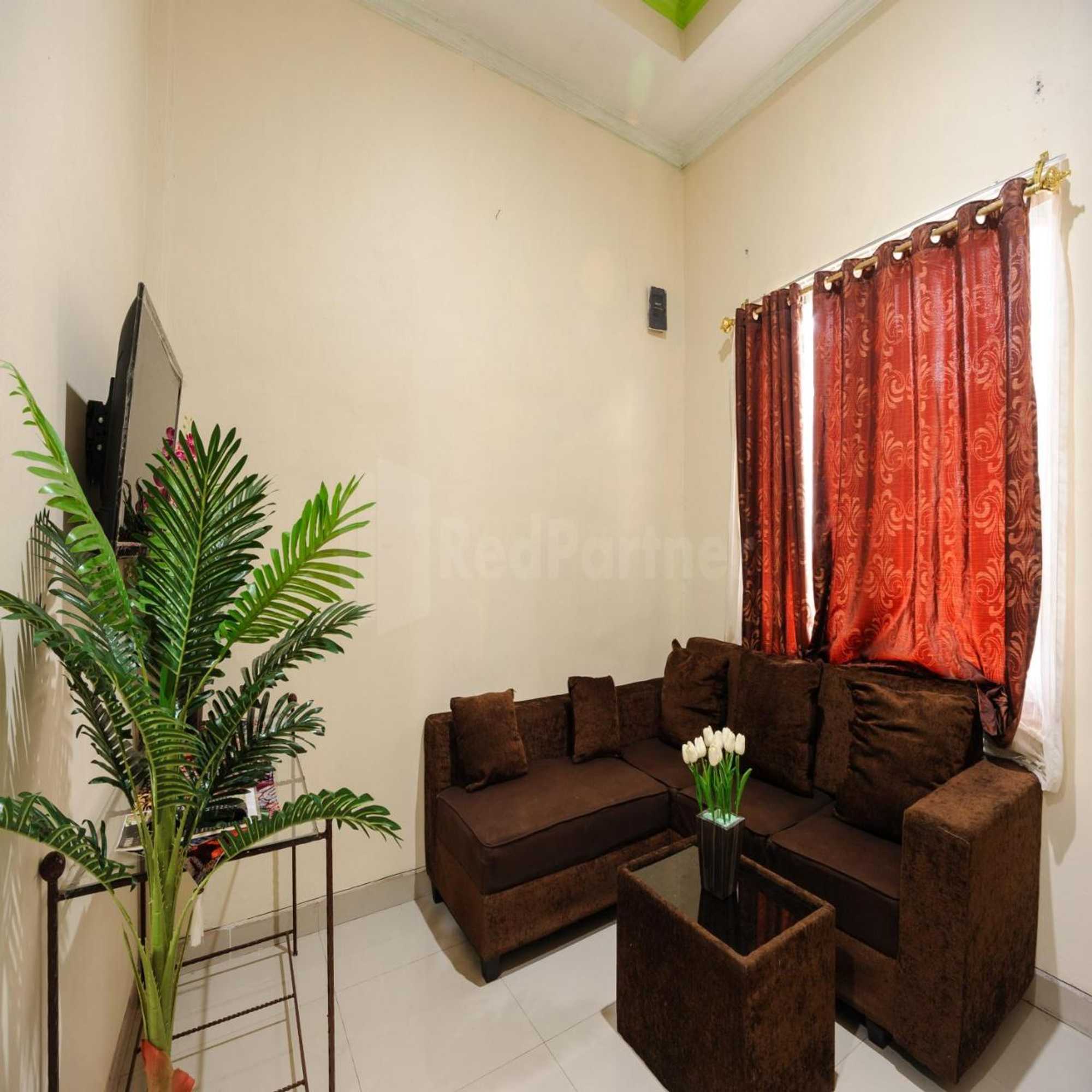 Gift card for Srb Near Mall Ciputra Cibubur Mitra Reddoorz