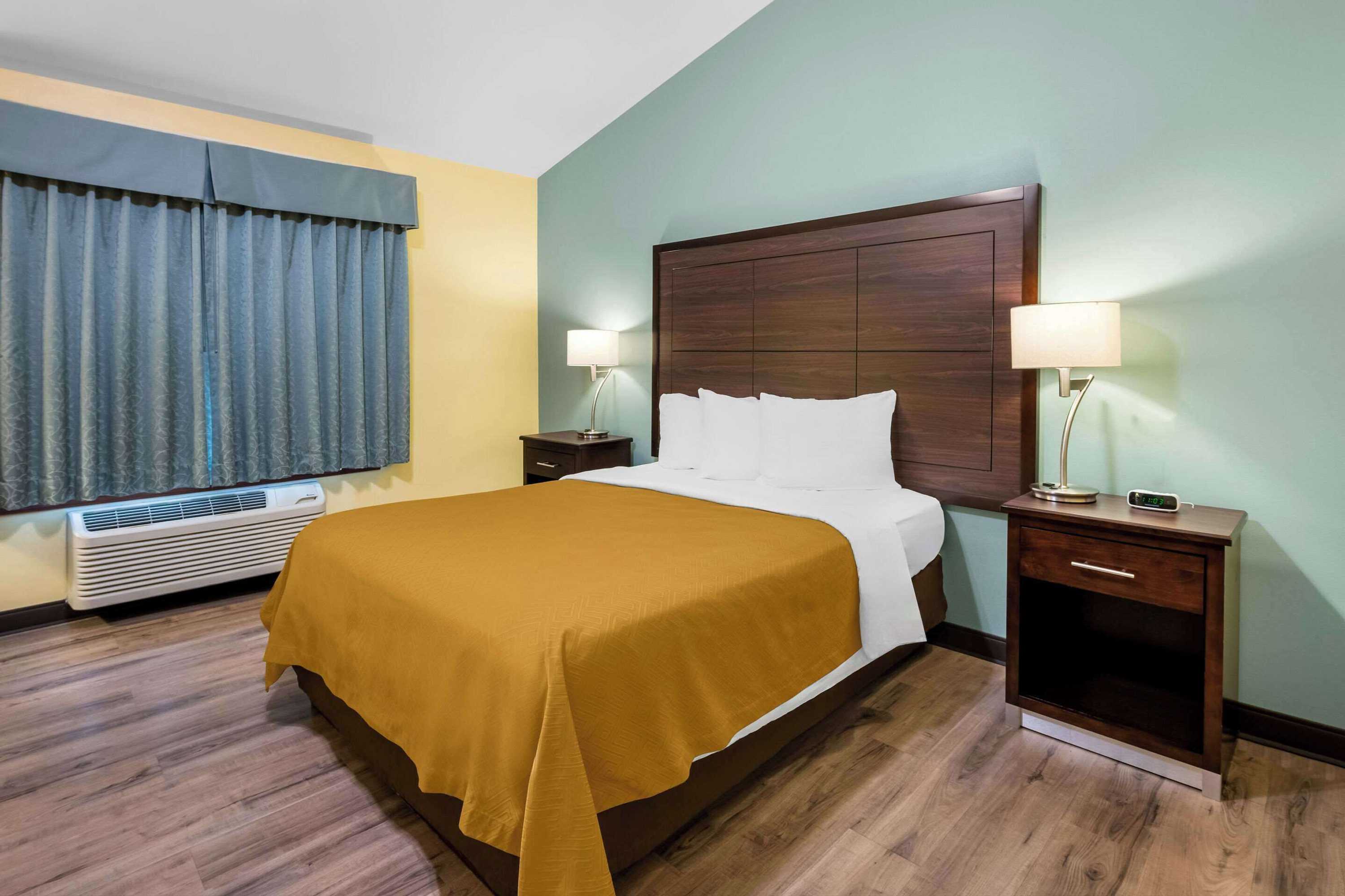 Gift card for Econo Lodge Inn & Suites Gift card for Econo Lodge Inn & Suites