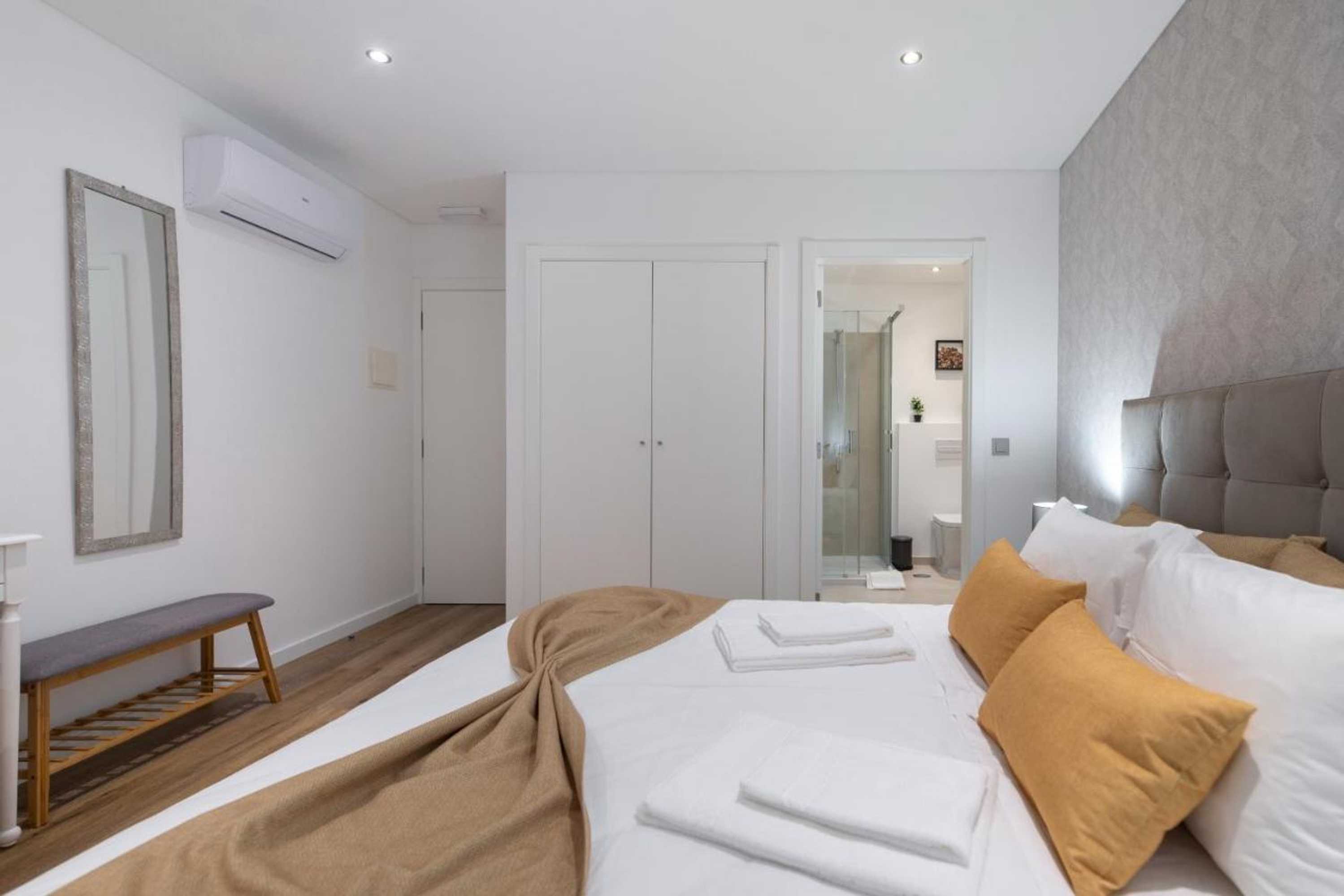 Gift card for 9 Quartos Alojamento