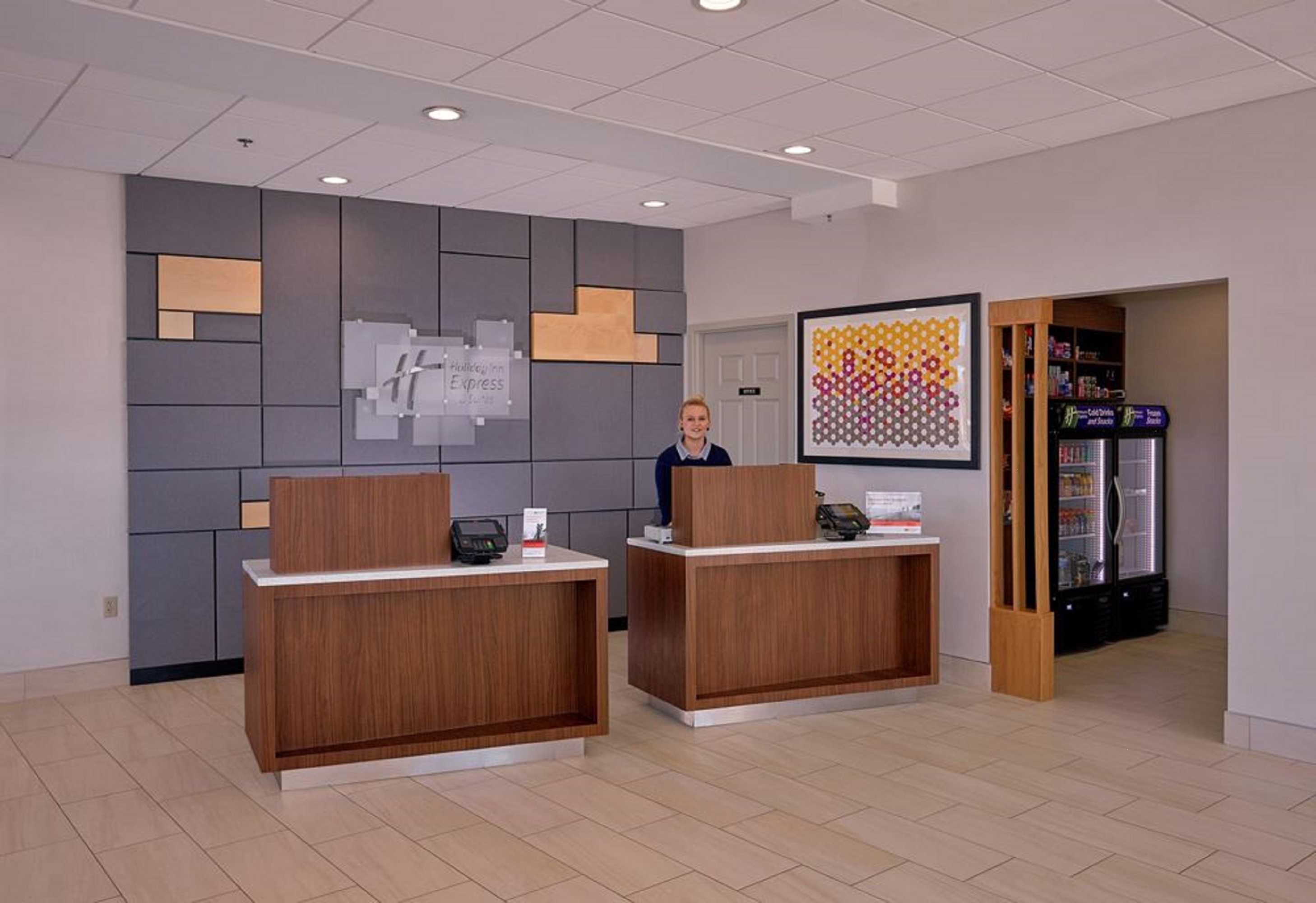 Gift card for Holiday Inn Express And Suites Pigeon Forge Sevierville by Ihg Gift card for Holiday Inn Express And Suites Pigeon Forge Sevierville by Ihg