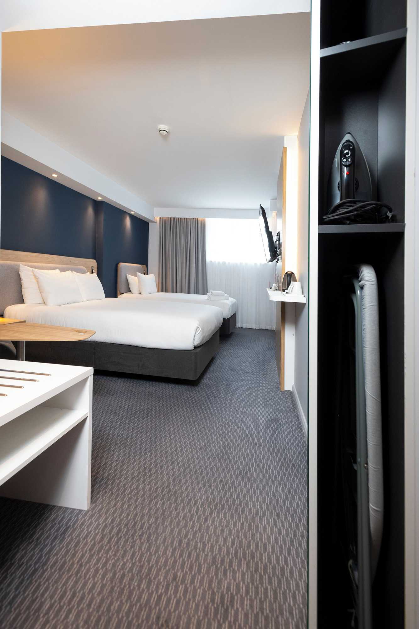 Gift card for Holiday Inn Express Swindon City Centre by Ihg Gift card for Holiday Inn Express Swindon City Centre by Ihg