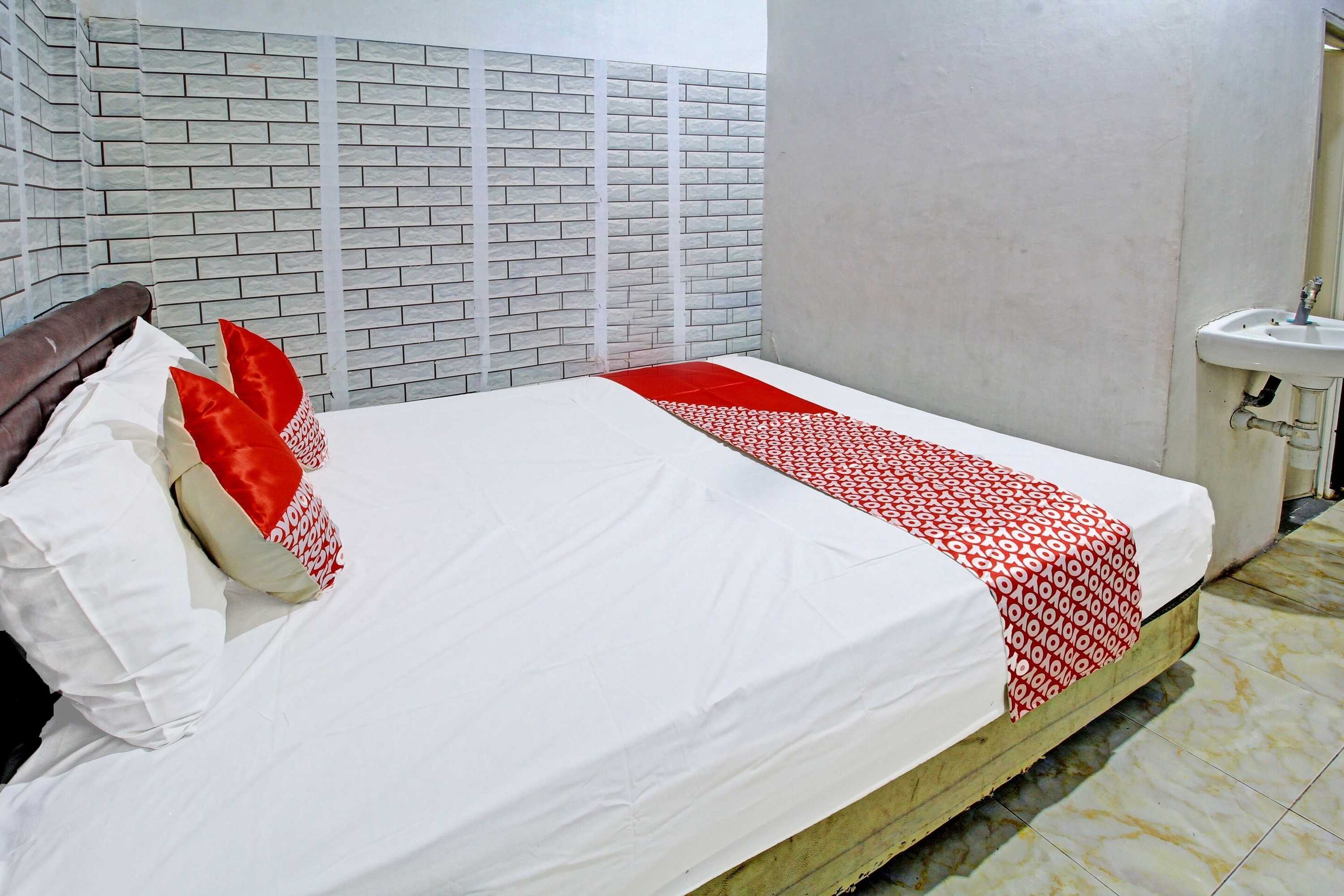Gift card for Oyo 3012 Coupis Guesthouse Syariah Gift card for Oyo 3012 Coupis Guesthouse Syariah