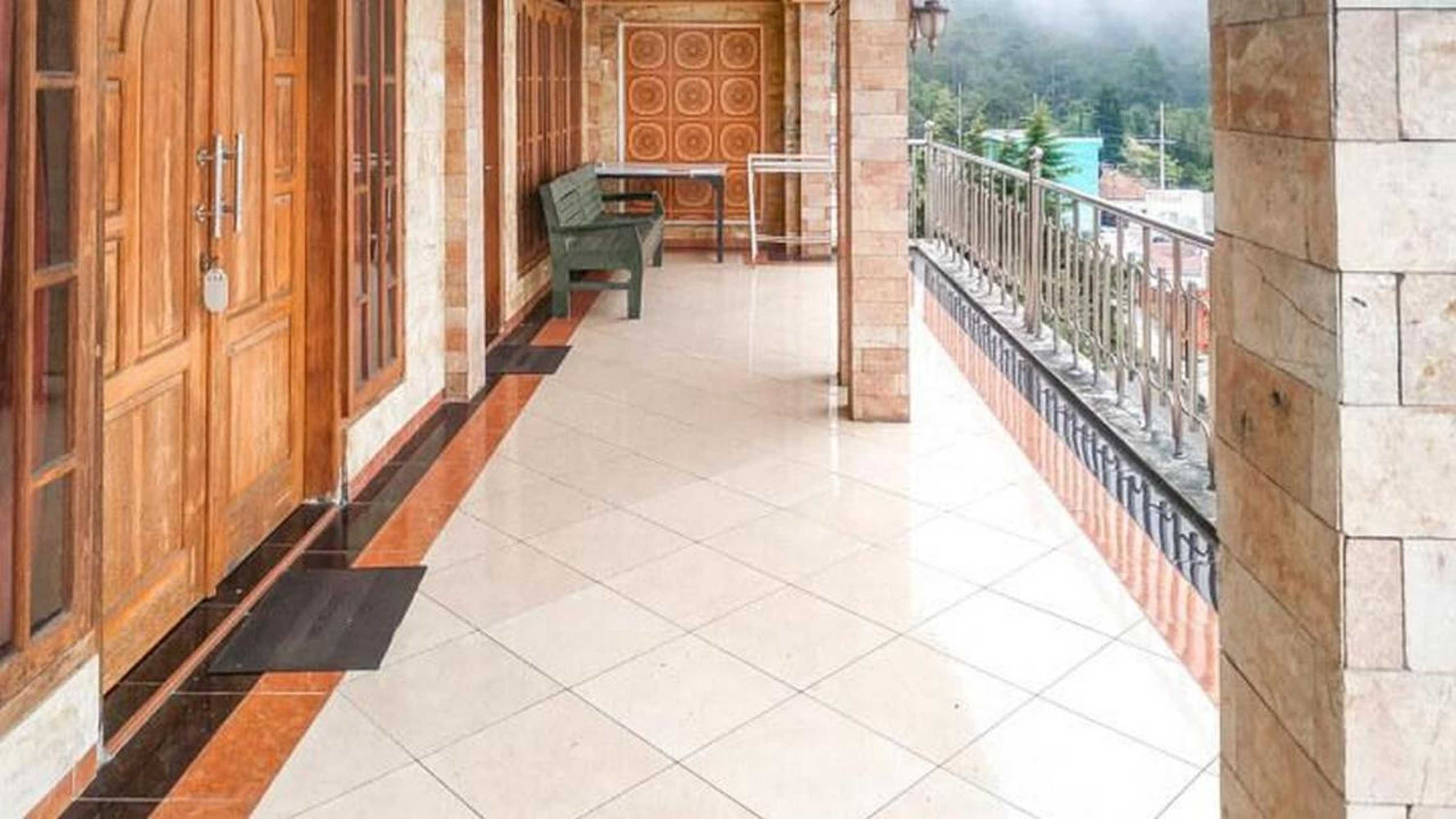 Gift card for Villa Al Barokah Syariah Family Mitra Reddoorz Near Sarangan Lake