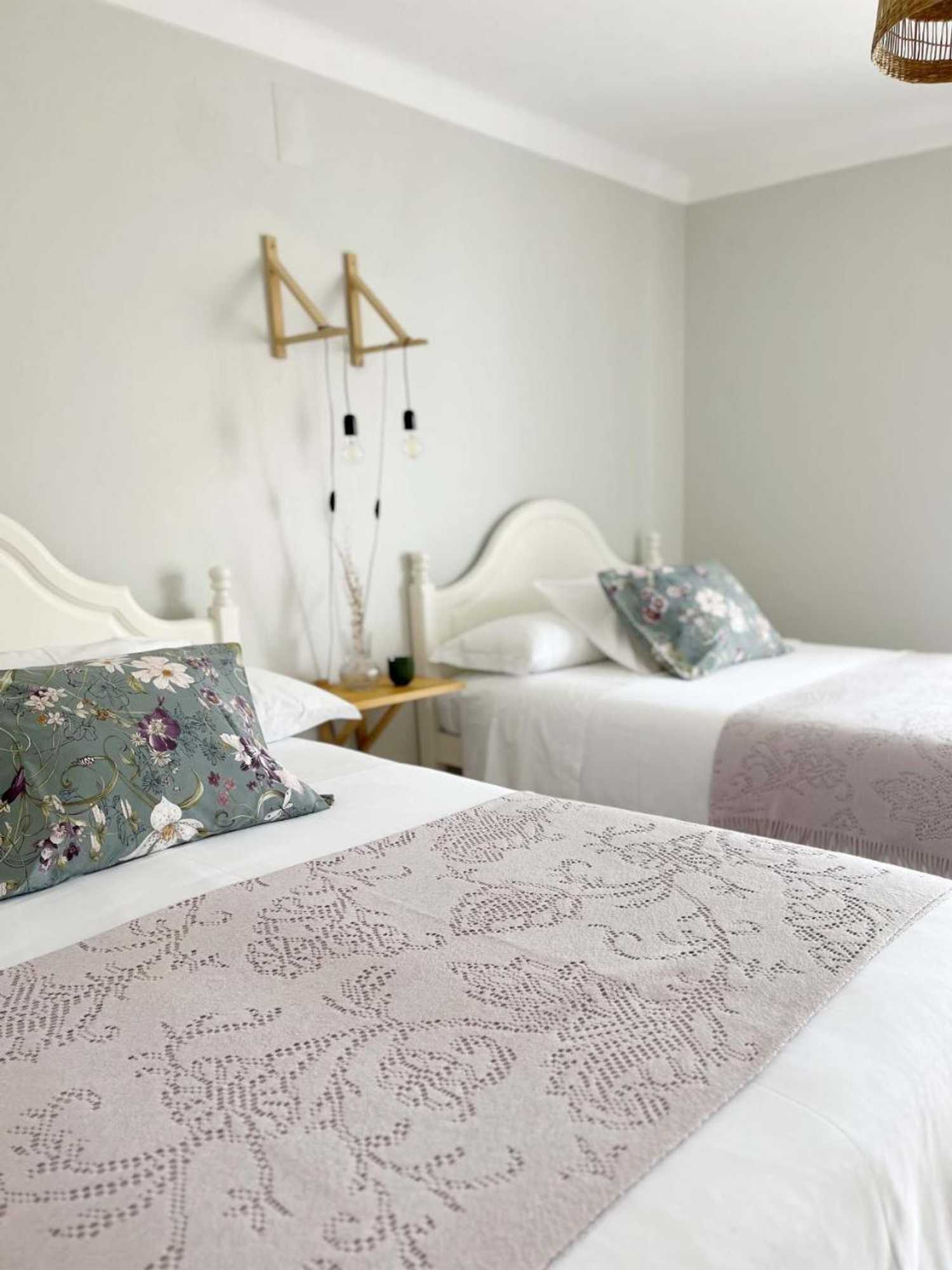 Gift card for O Violas - Art Coffee & Guesthouse