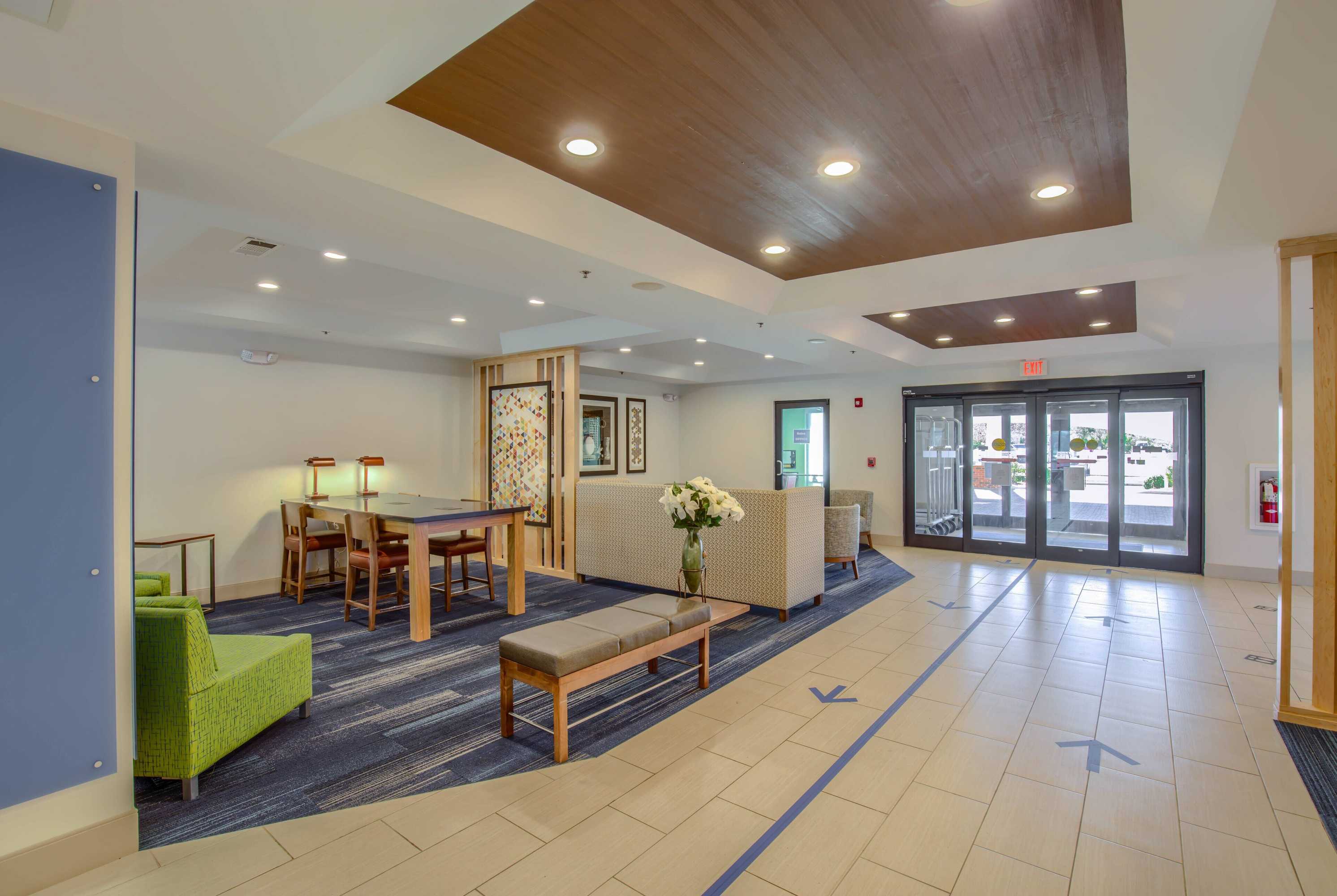 Gift card for Holiday Inn Express & Suites Gulf Shores by Ihg Gift card for Holiday Inn Express & Suites Gulf Shores by Ihg