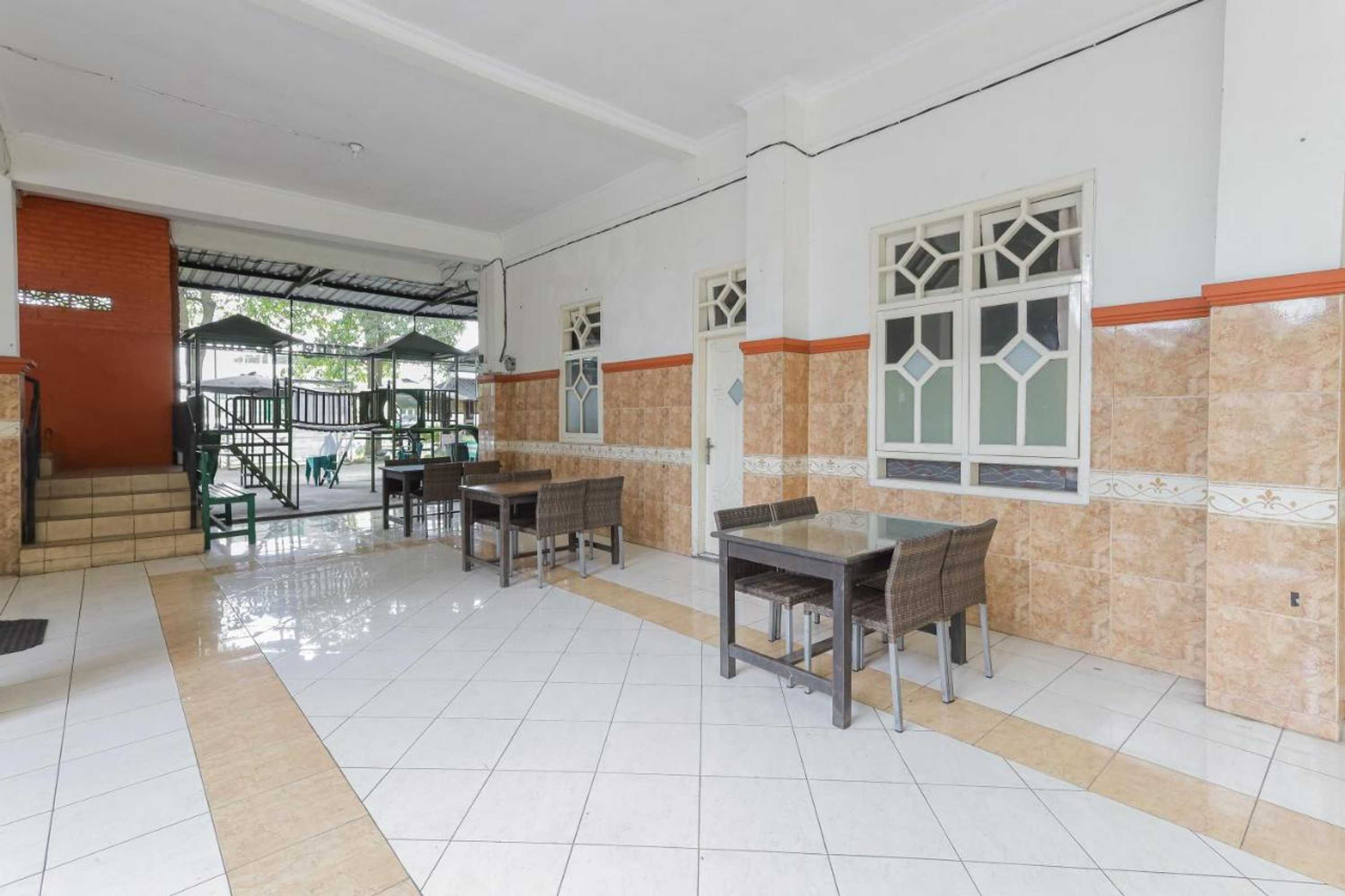 Gift card for Graha Surya Syariah by Reddoorz