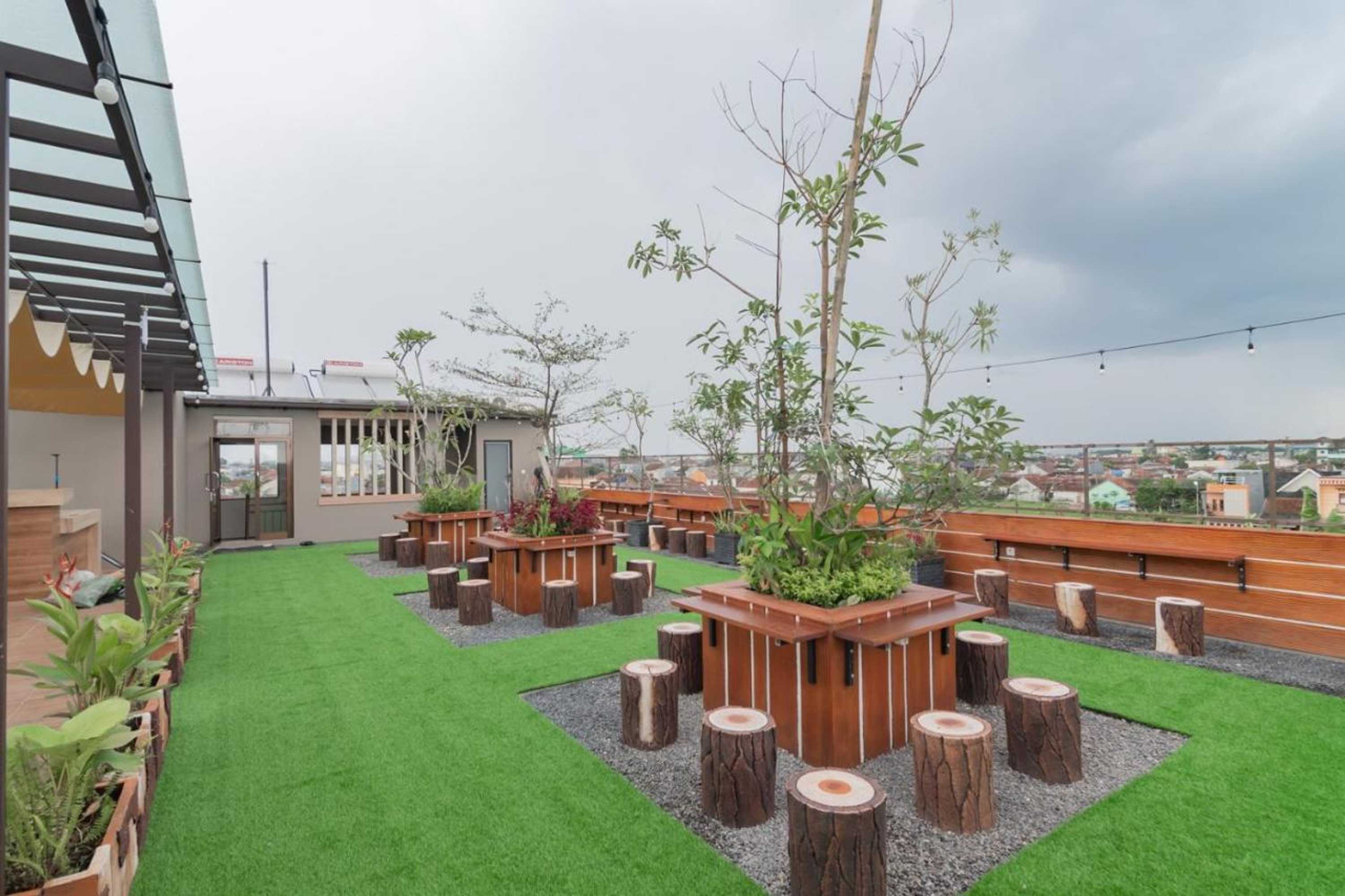 Gift card for Reddoorz Syariah @ Boemi Guesthouse Tasikmalaya