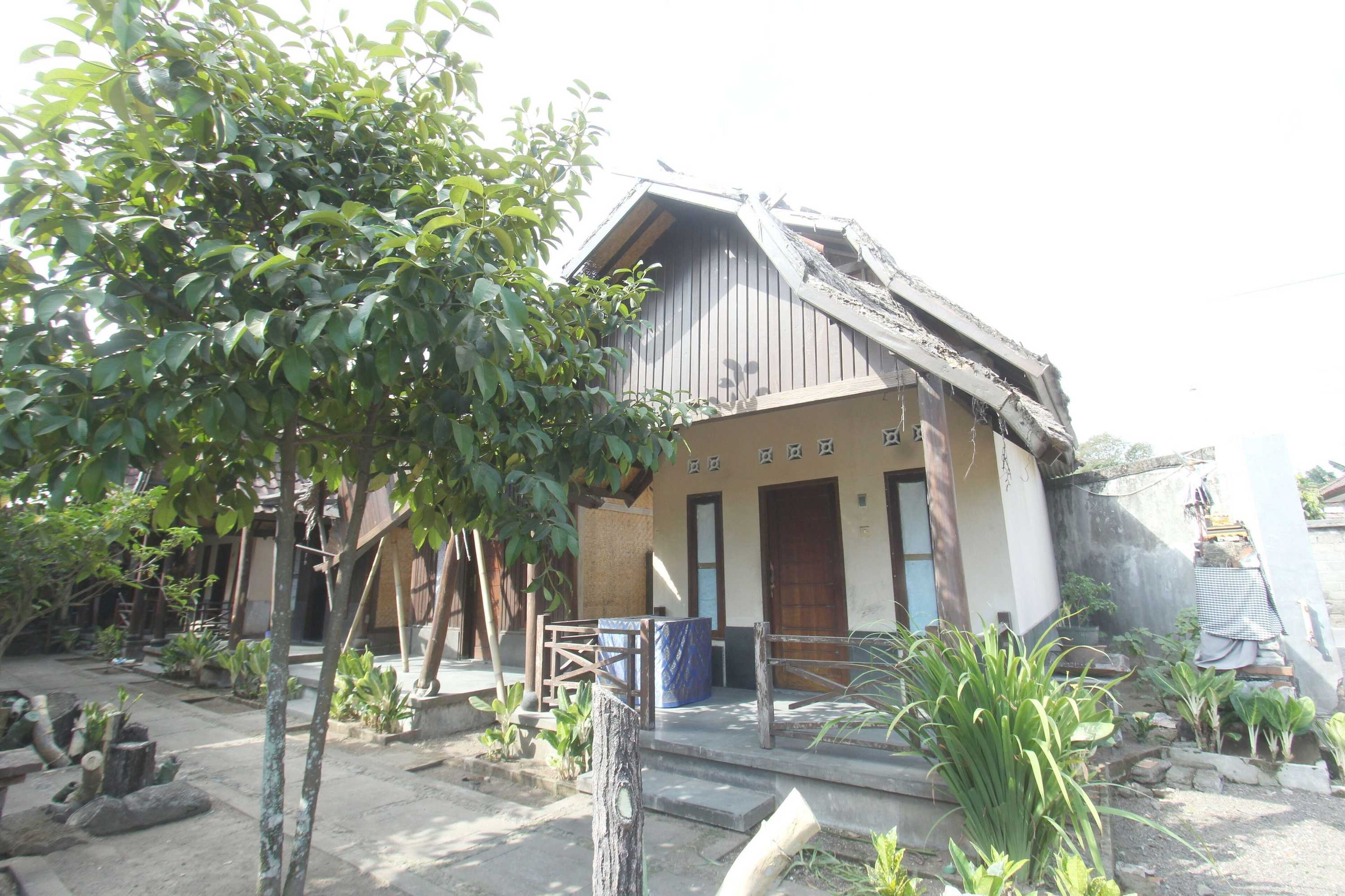 Gift card for Oyo 93002 Kost Gayus Gift card for Oyo 93002 Kost Gayus