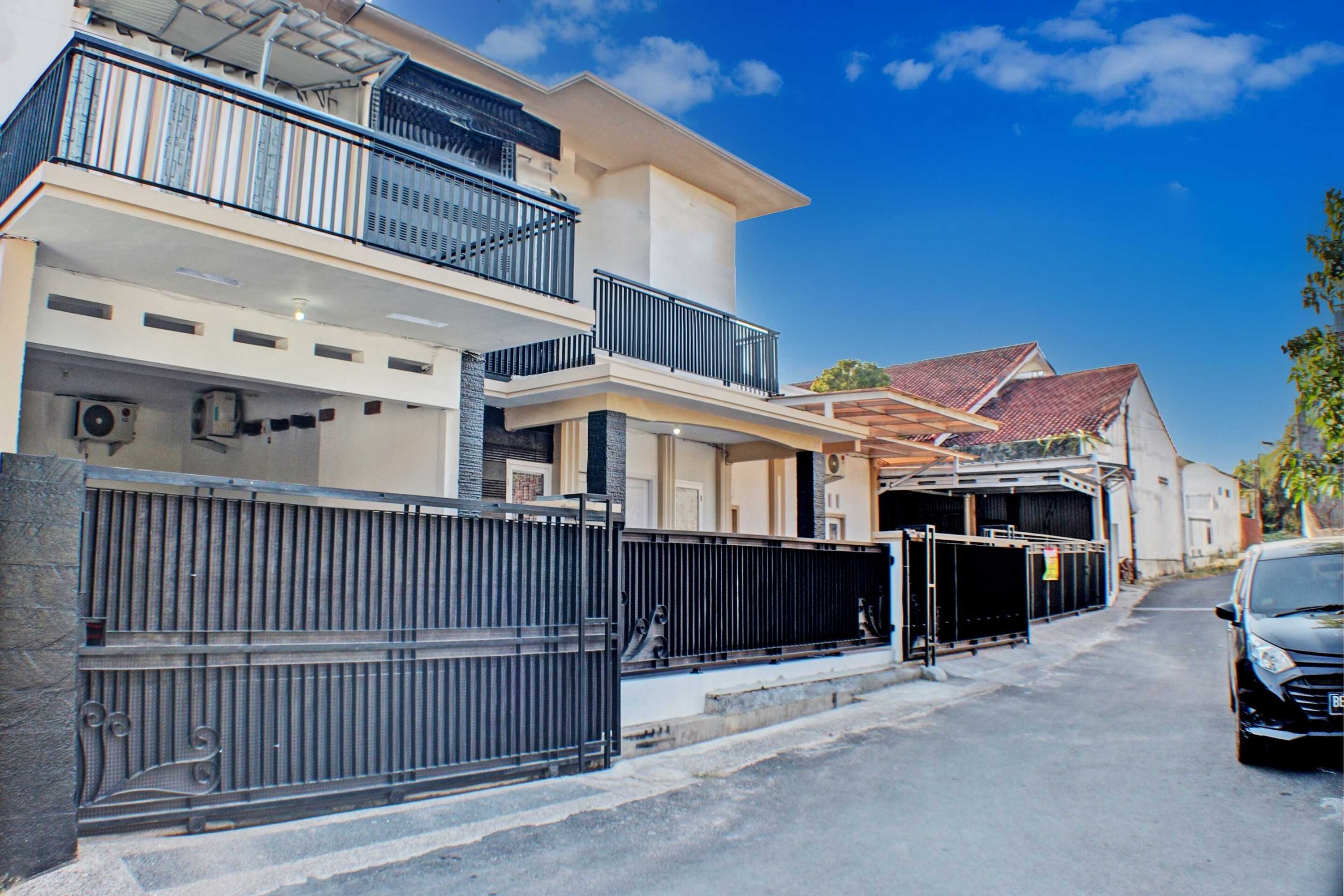 Gift card for Oyo Life 91504 De Vila Ungu Syariah Gift card for Oyo Life 91504 De Vila Ungu Syariah