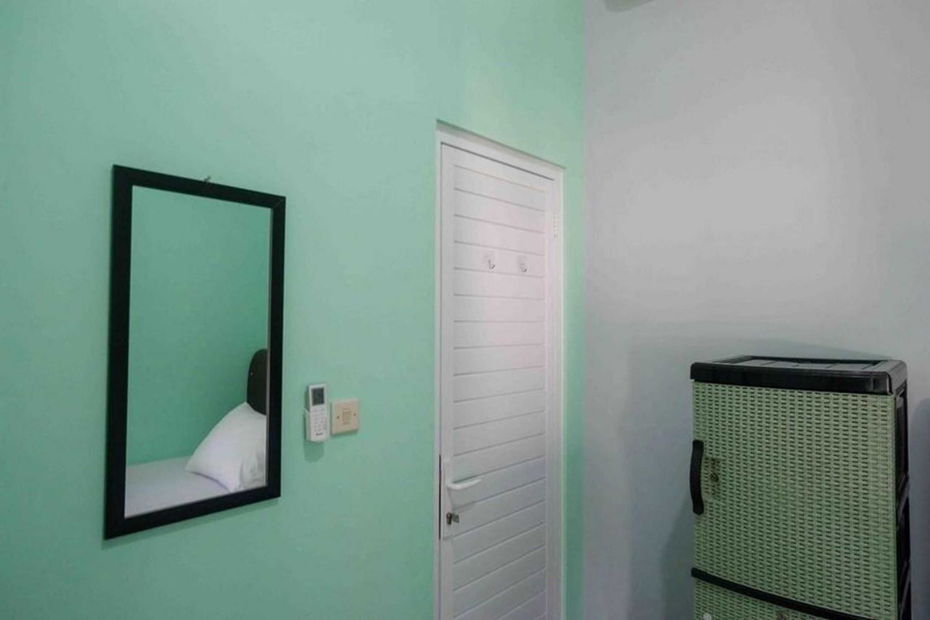 Gift card for Griya Zukarnaen Syariah Mitra Reddoorz Gift card for Griya Zukarnaen Syariah Mitra Reddoorz