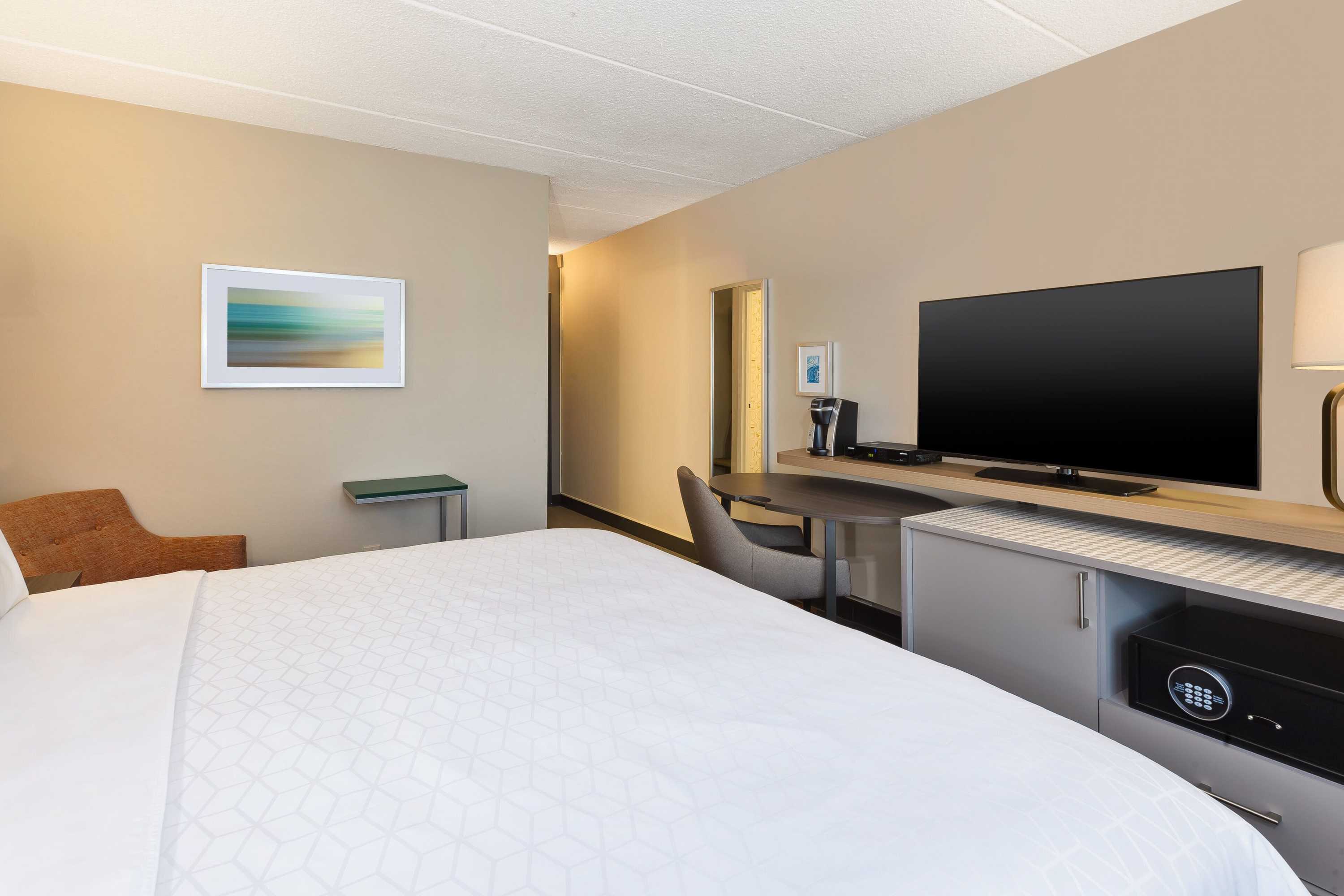 Gift card for Holiday Inn Westbury - Long Island by Ihg Gift card for Holiday Inn Westbury - Long Island by Ihg