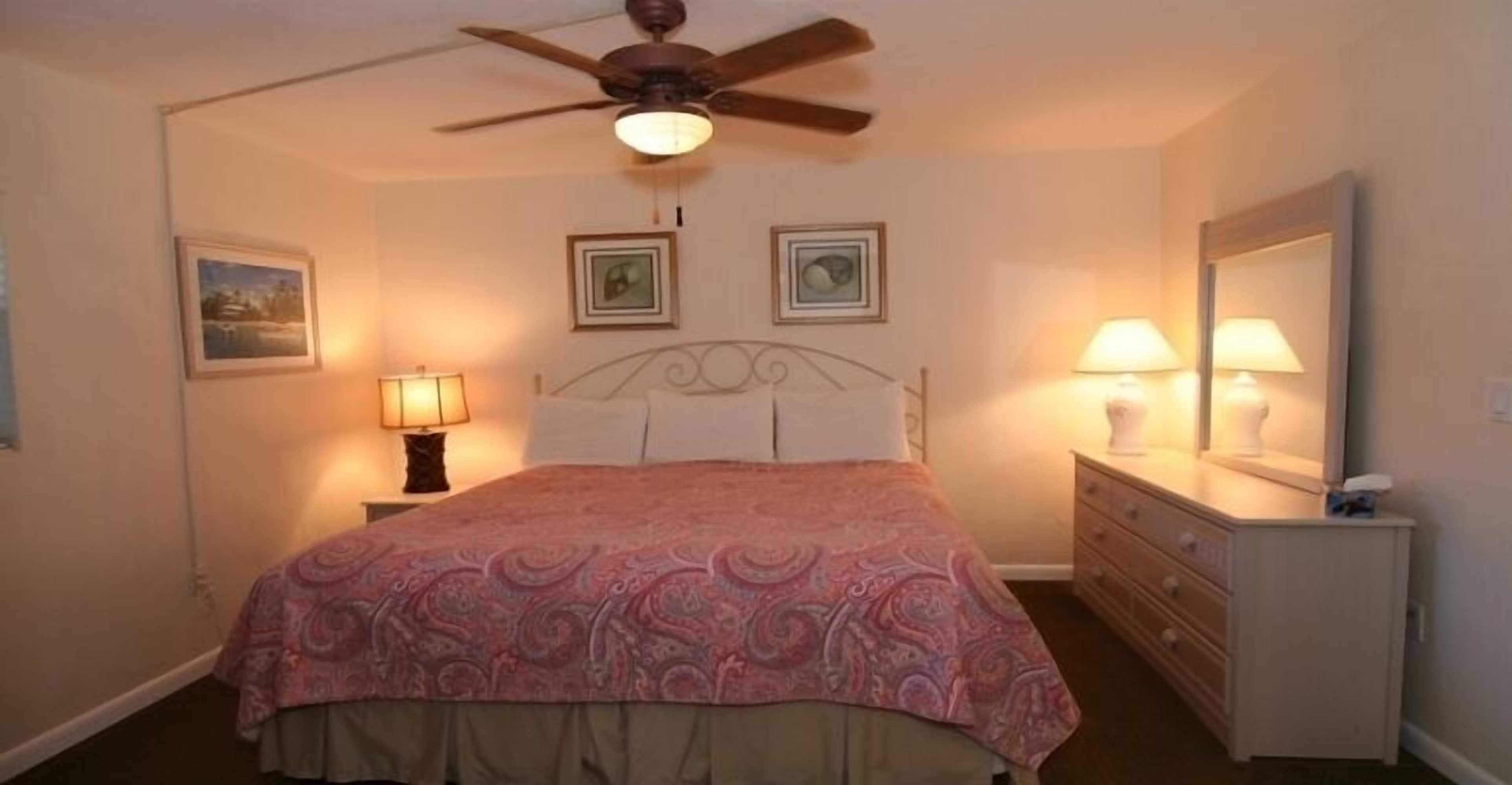 Gift card for Tropical Villas of Venice Beach Gift card for Tropical Villas of Venice Beach