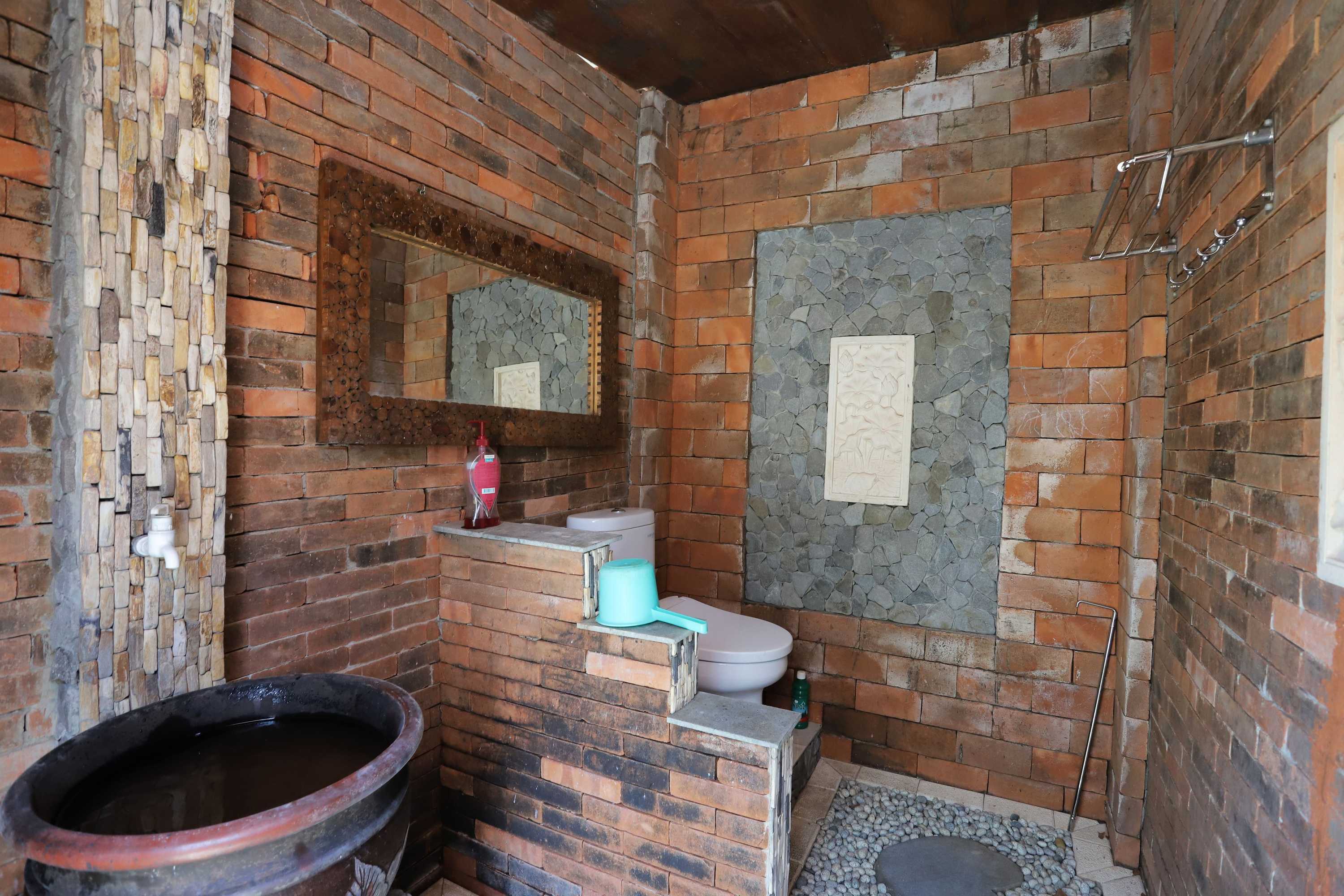 Gift card for Newalaskuliner & Homestaywatulumbung Gift card for Newalaskuliner & Homestaywatulumbung