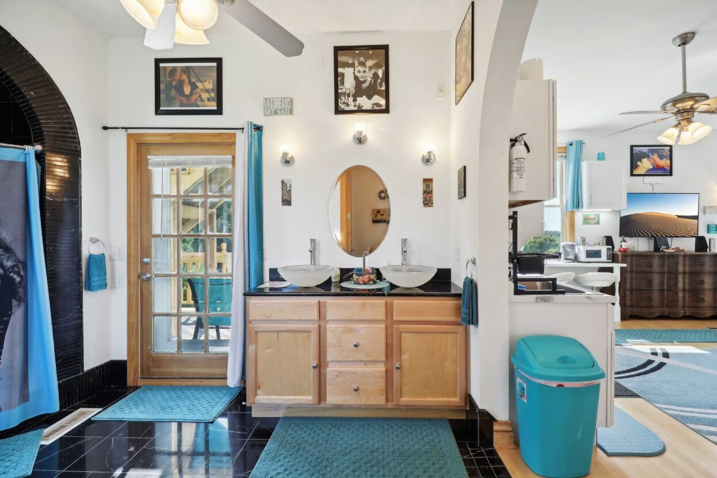 Gift card for The Starlight Tower Ocean Breeze Suite 1 Bedroom Apartment Hotel by Redawning