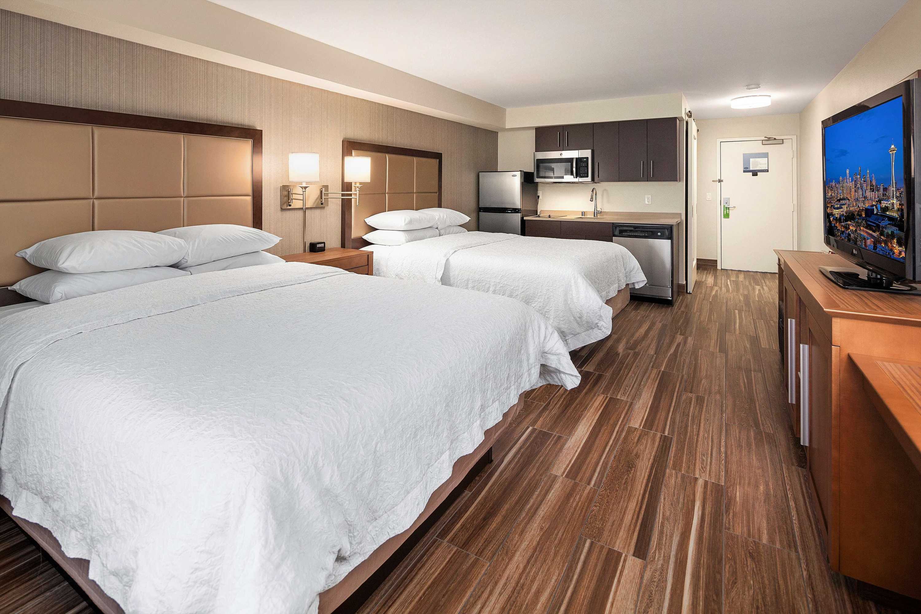 Gift card for Hampton Inn & Suites Seattle-North/lynnwood Gift card for Hampton Inn & Suites Seattle-North/lynnwood