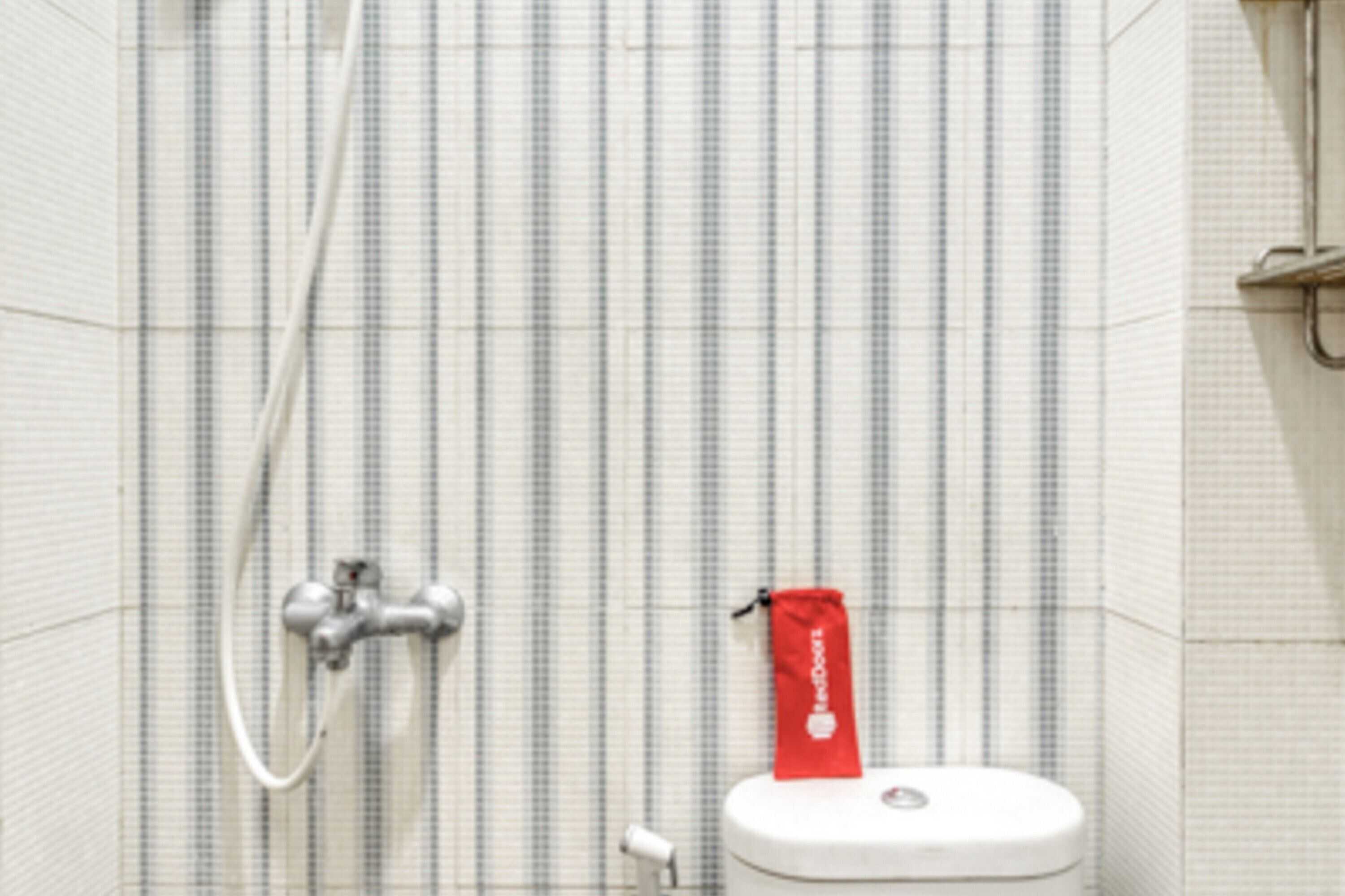 Gift card for Reddoorz Near Affandi Gejayan 2