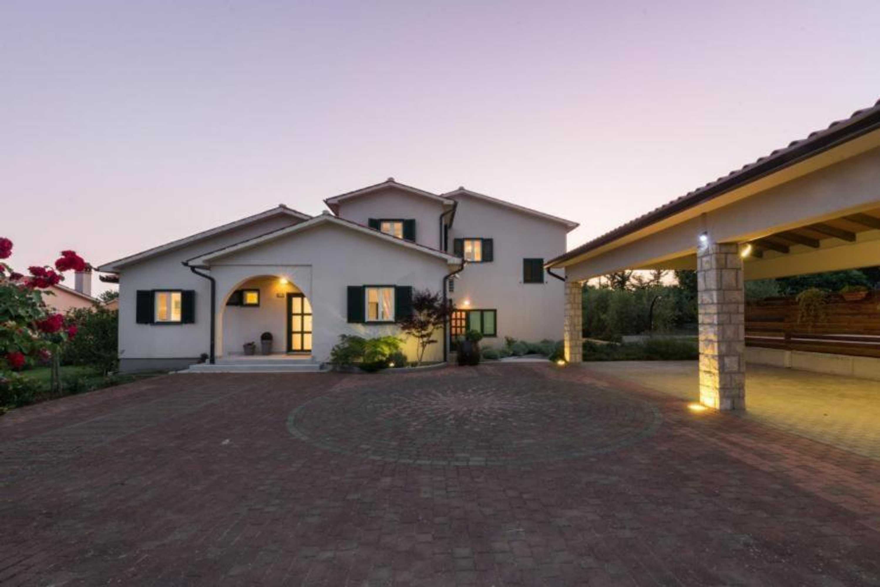 Gift card for Holiday House Olive Grove With Pool And Garden Gift card for Holiday House Olive Grove With Pool And Garden