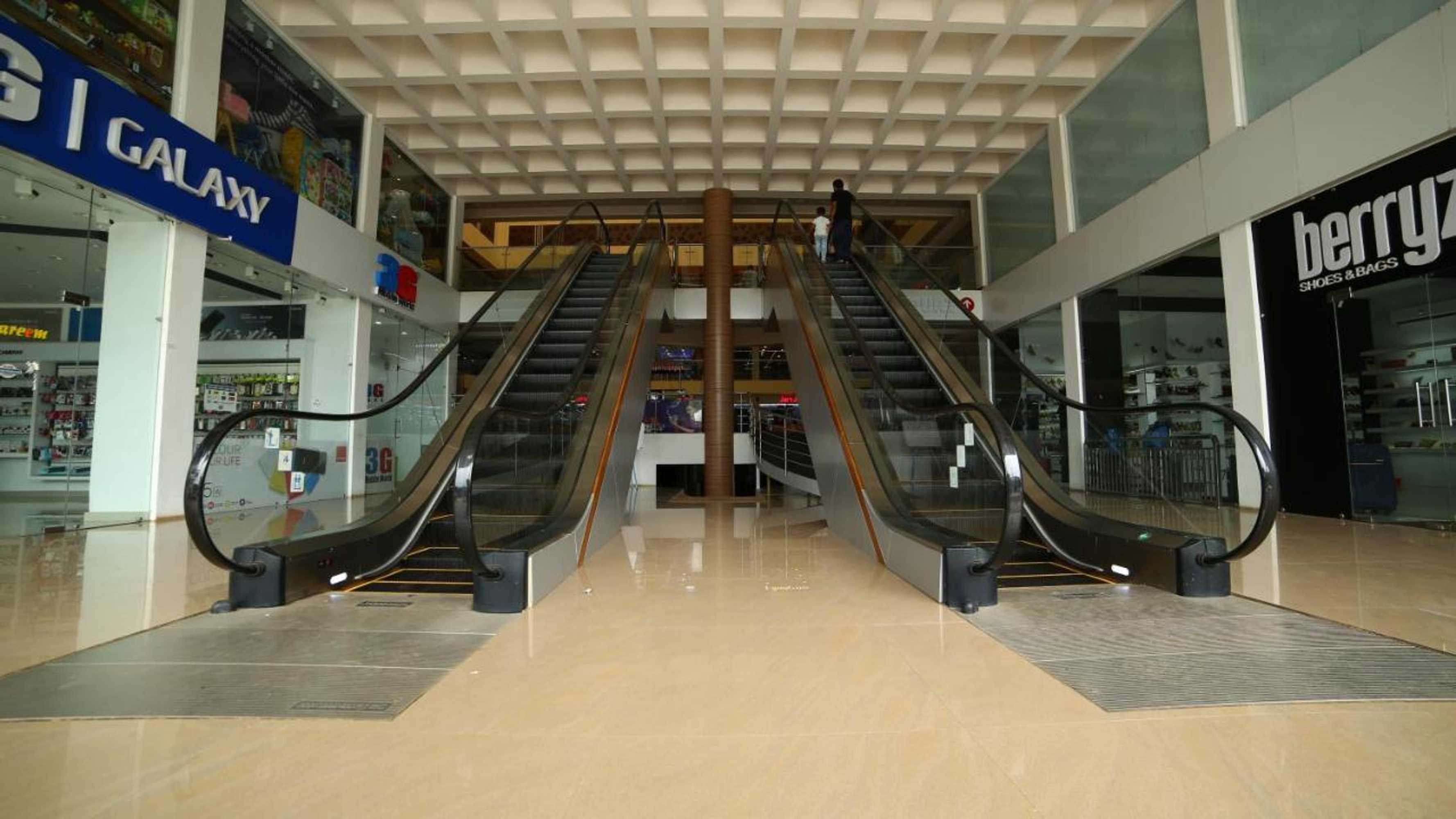 Gift card for Vavas Inn & Suites