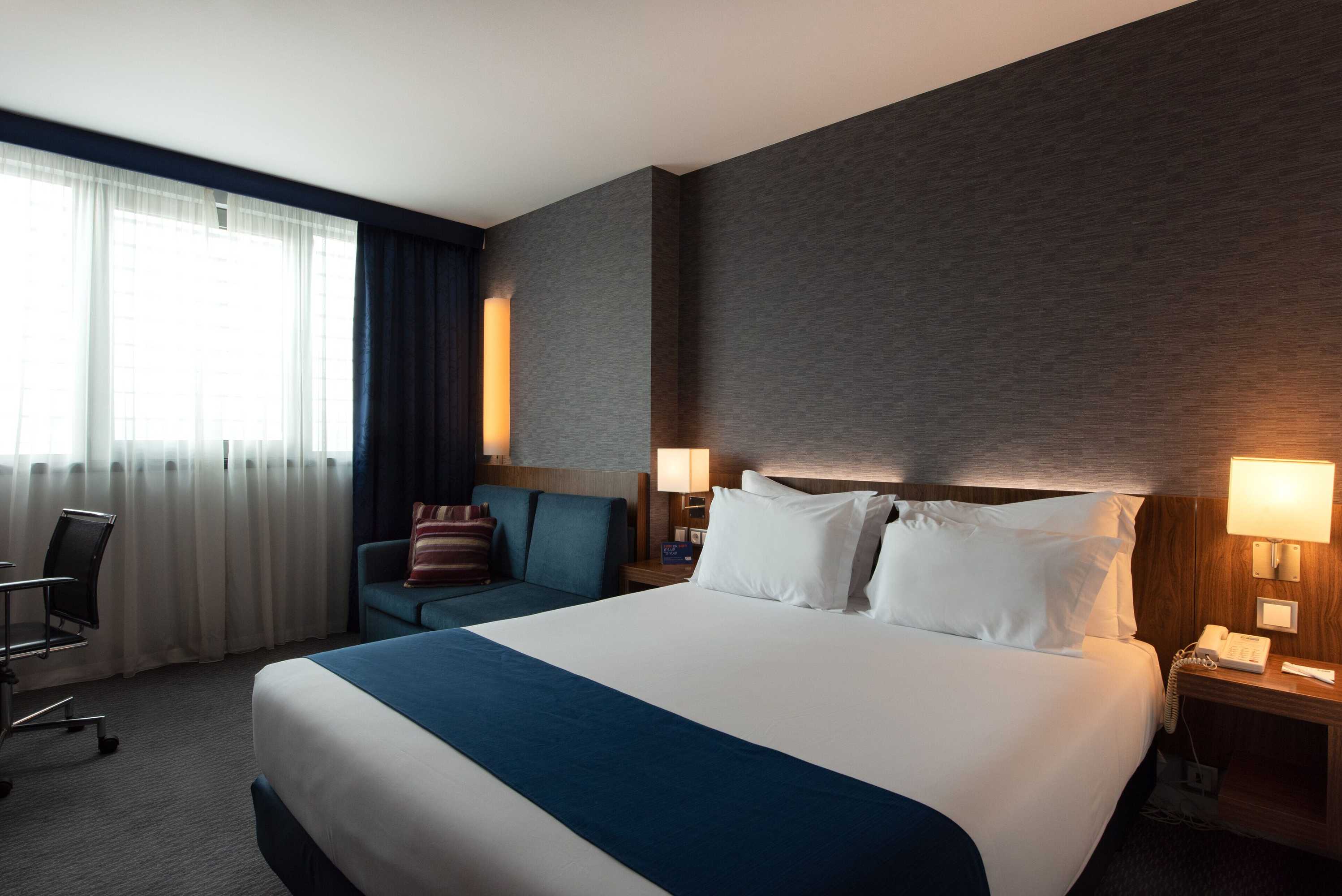 Gift card for Holiday Inn Express Lisbon Airport by Ihg