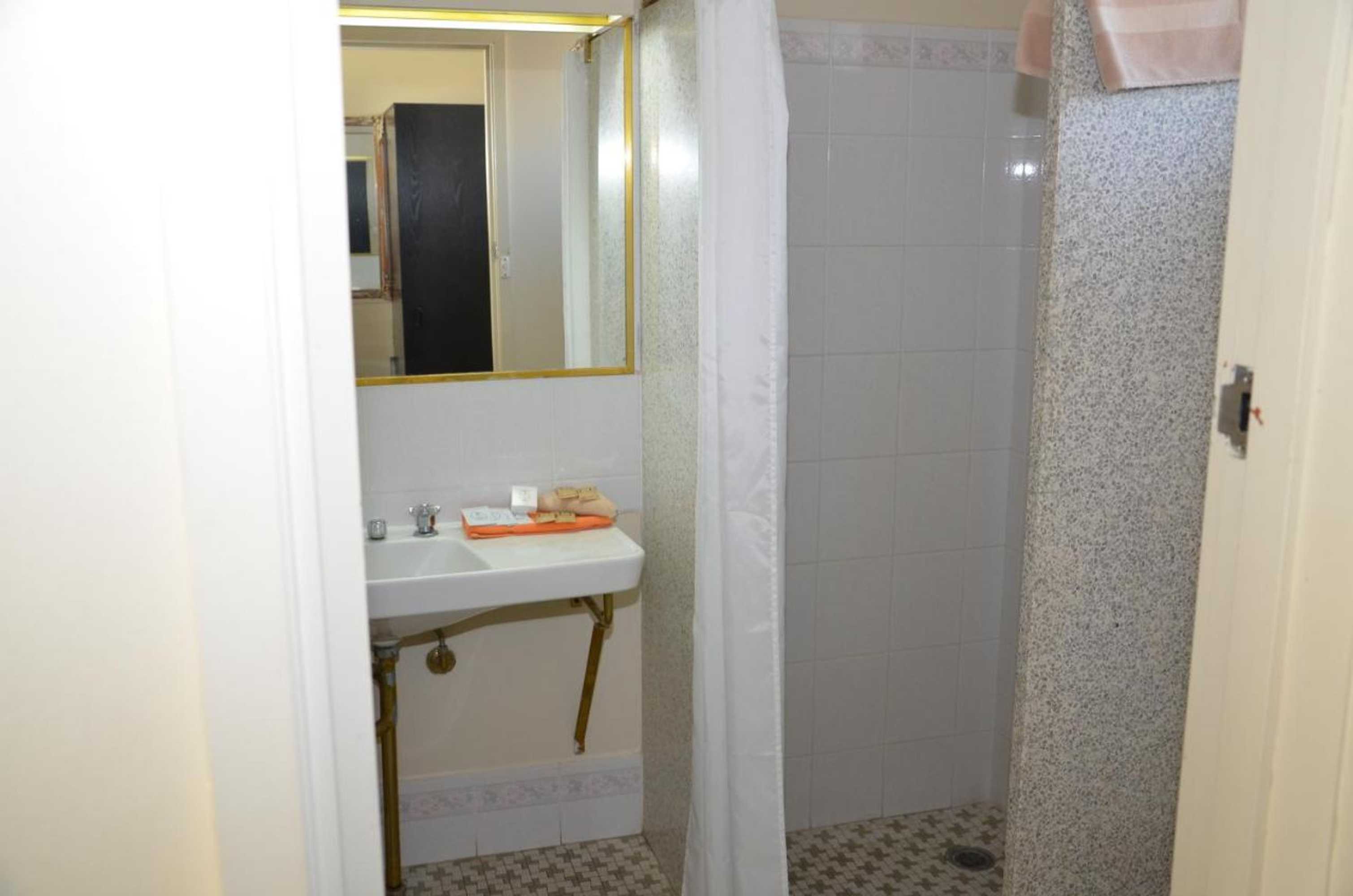 Gift card for Warwick Motor Inn