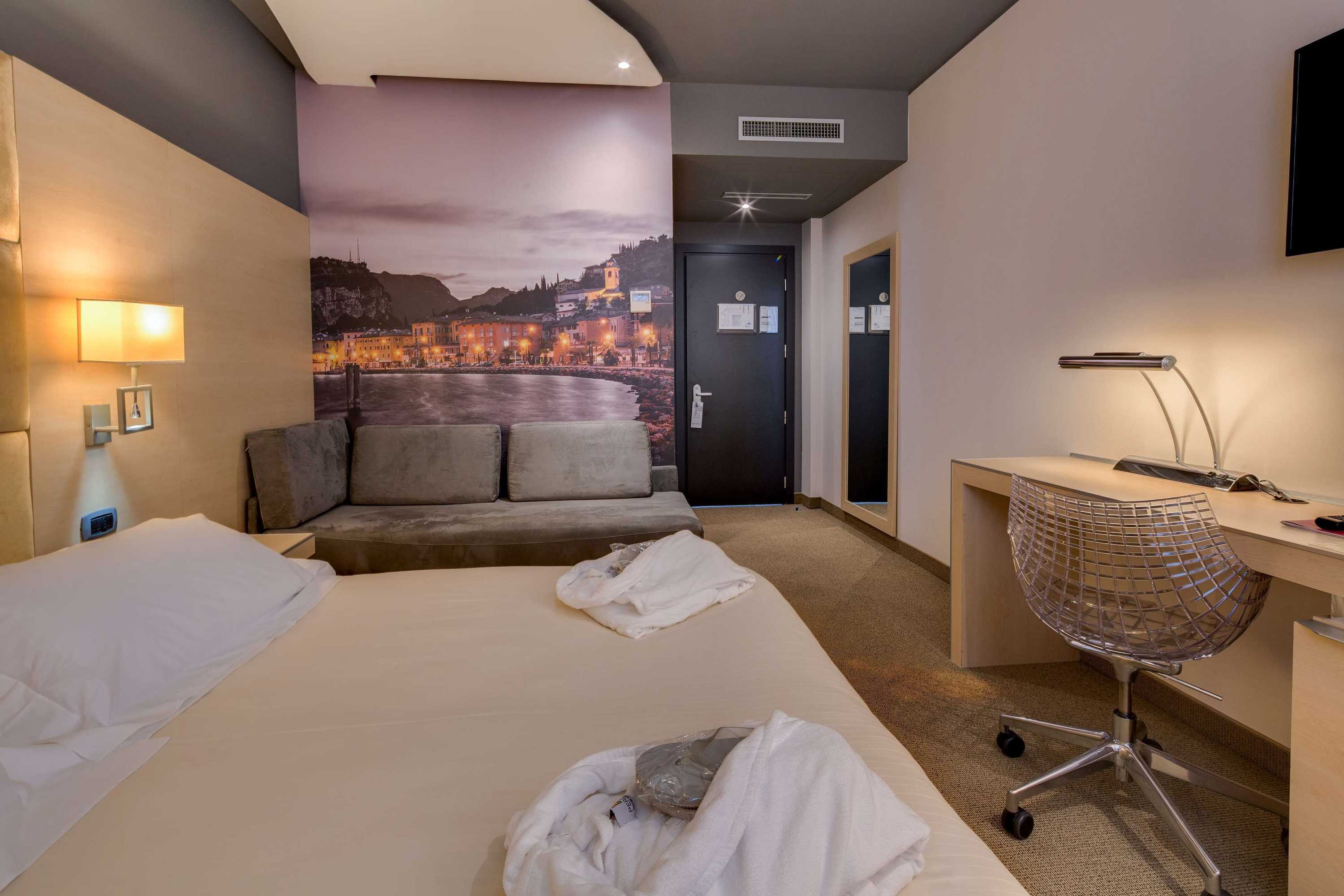 Gift card for Best Western Plus Hotel Expo Gift card for Best Western Plus Hotel Expo