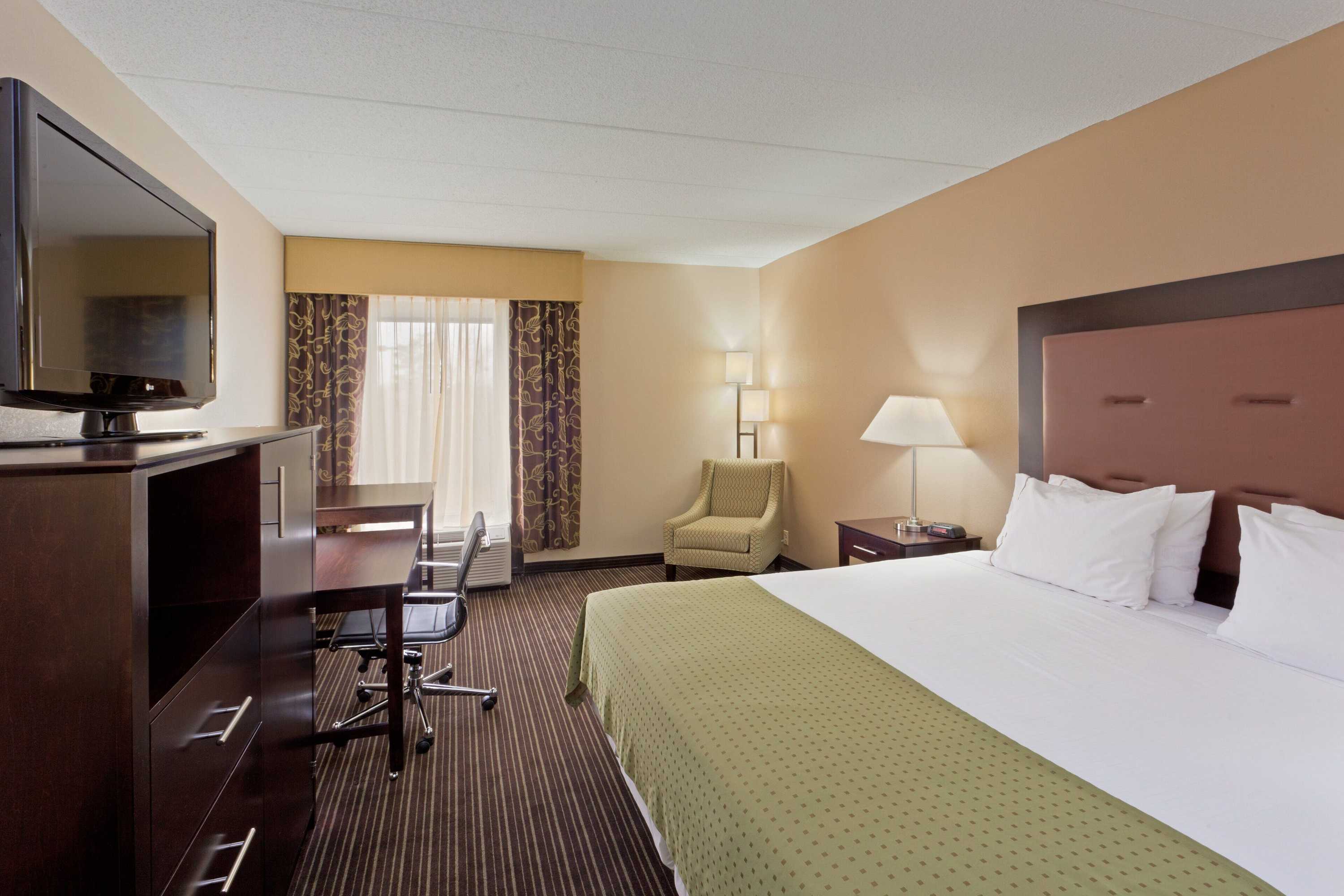 Gift card for Holiday Inn Express Suites Charleston by Ihg Gift card for Holiday Inn Express Suites Charleston by Ihg