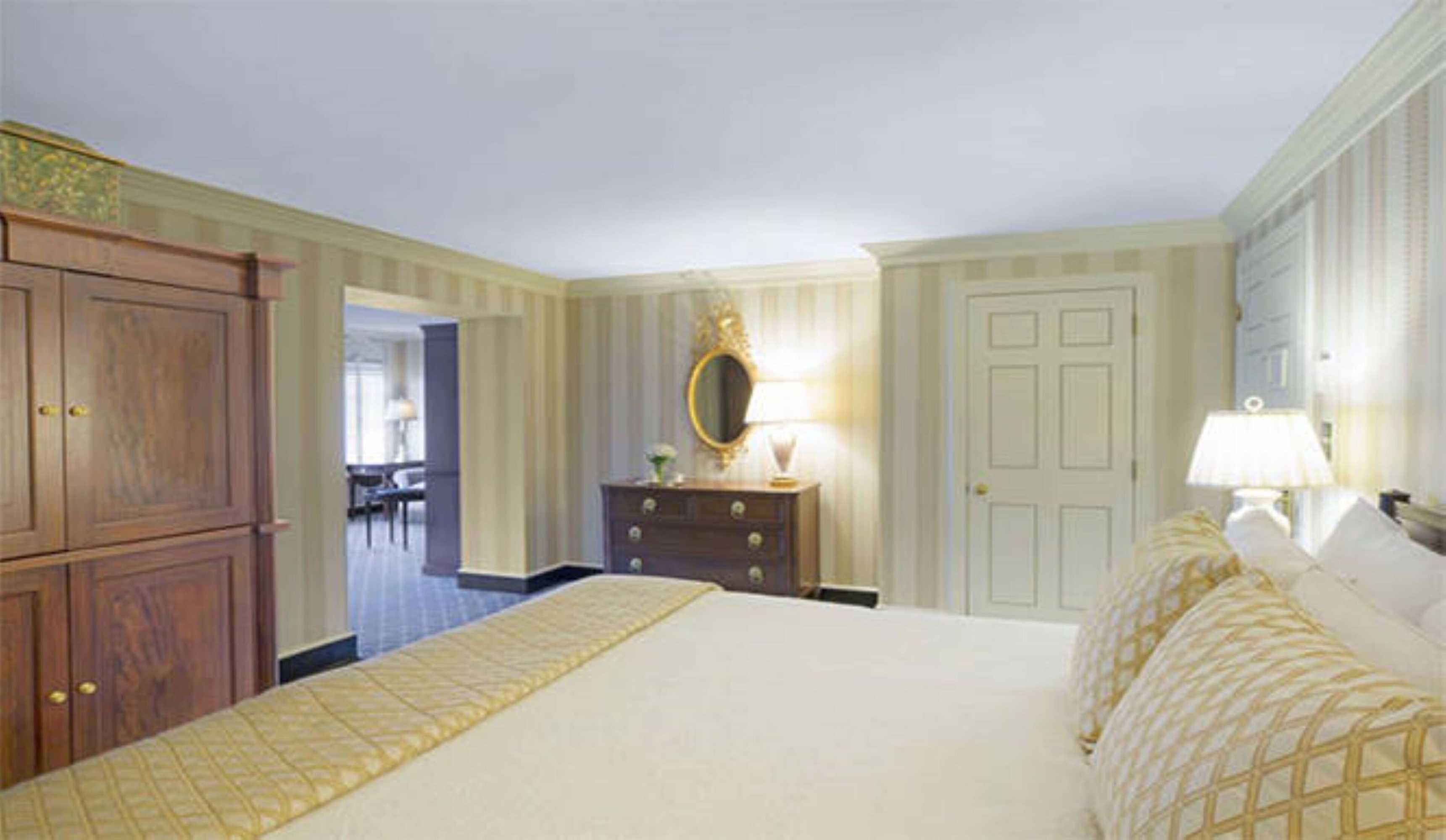 Gift card for Williamsburg Inn, an Official Colonial Williamsburg Hotel Gift card for Williamsburg Inn, an Official Colonial Williamsburg Hotel
