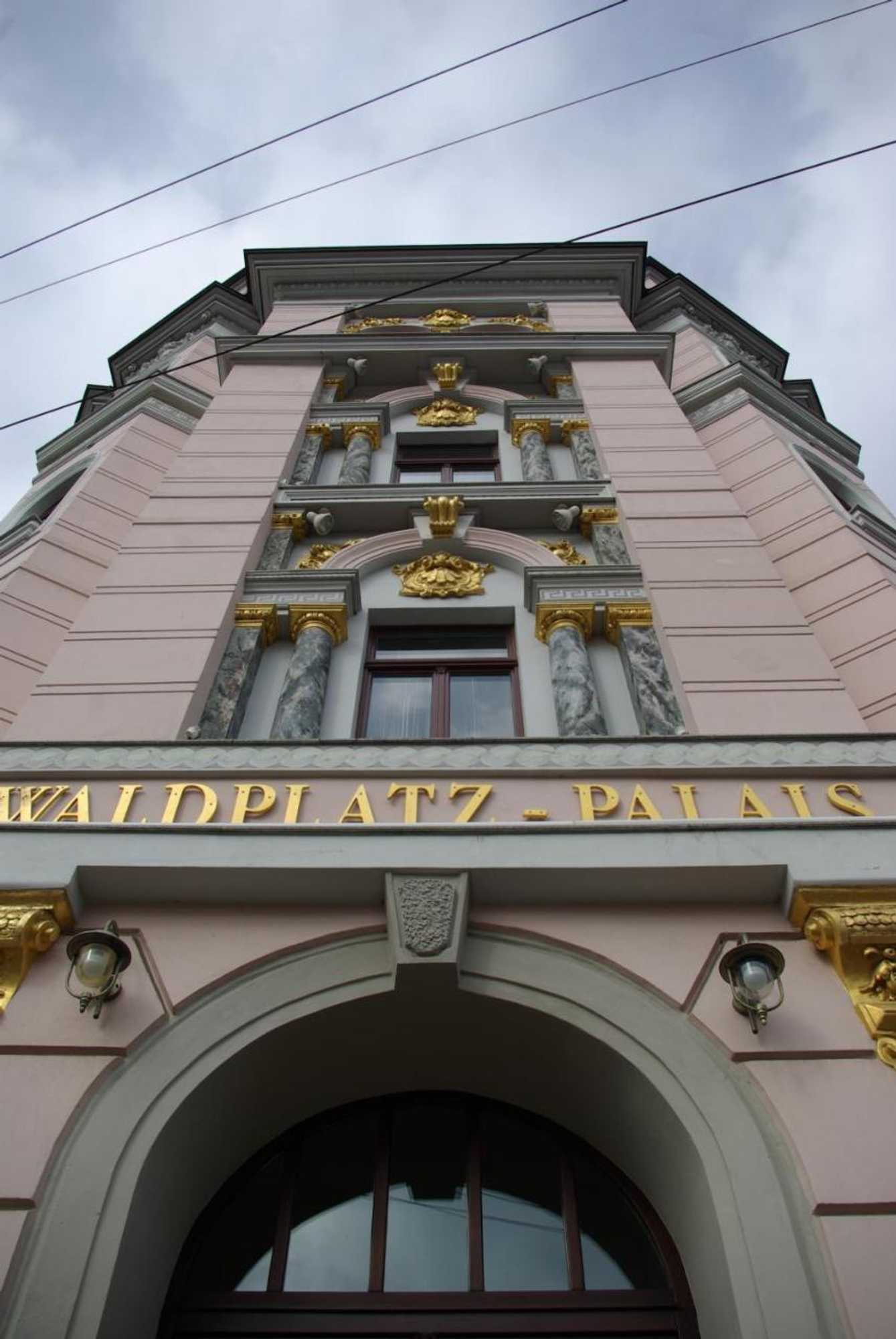 Gift card for Apartments in Der Jahnallee 20 Waldplatzpalais