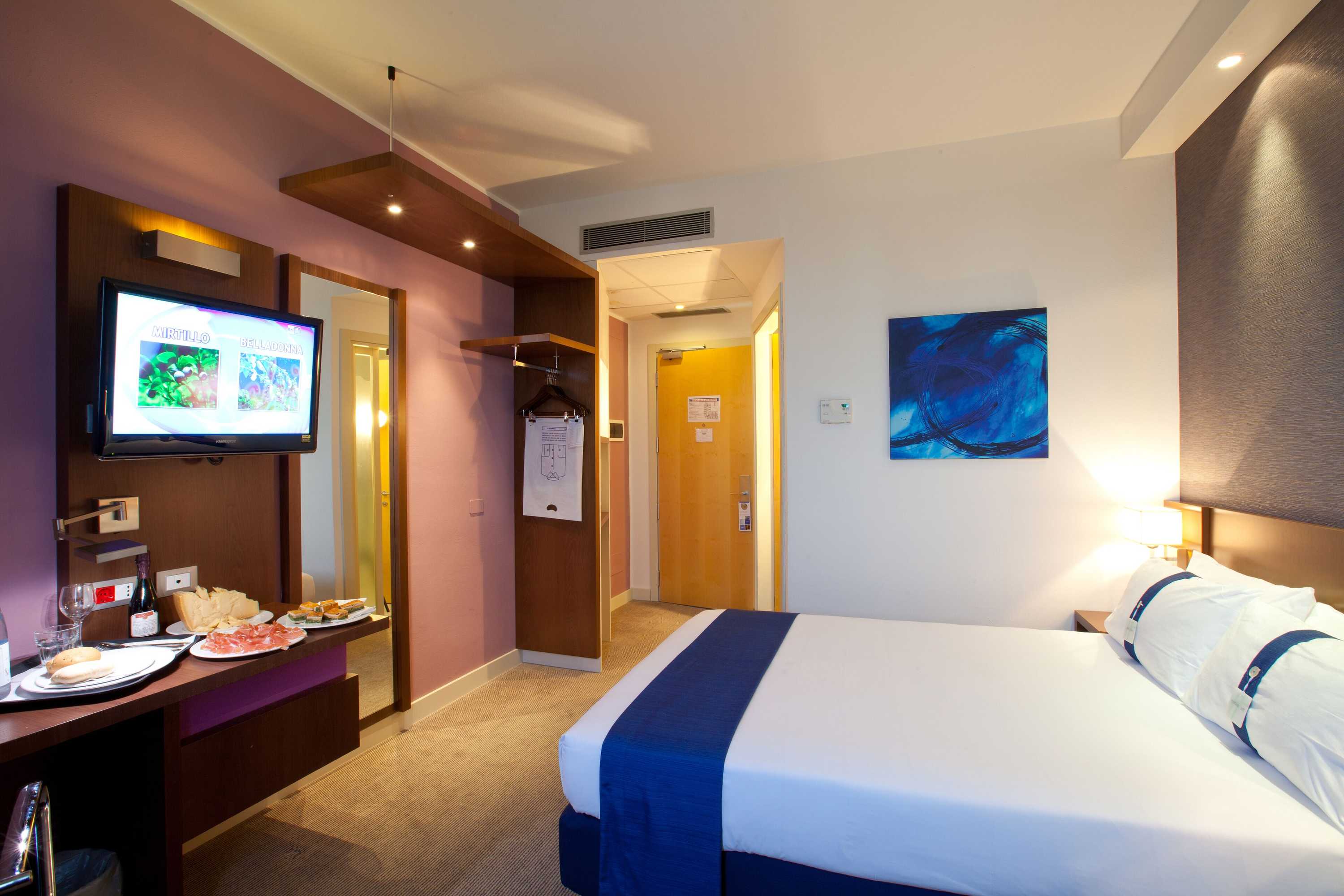 Gift card for Holiday Inn Express Reggio Emilia by Ihg Gift card for Holiday Inn Express Reggio Emilia by Ihg