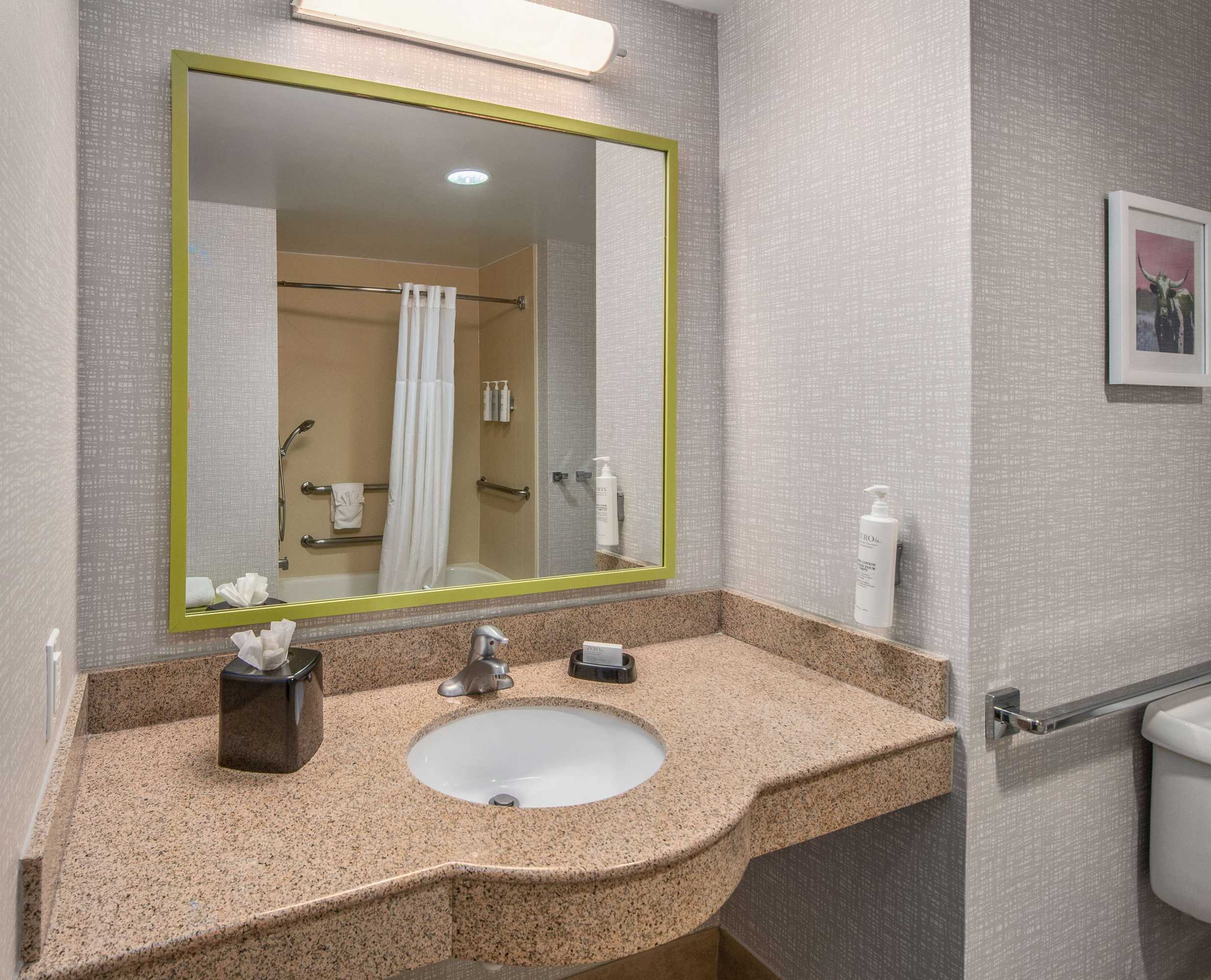 Gift card for Hampton Inn & Suites-Dallas Allen Gift card for Hampton Inn & Suites-Dallas Allen